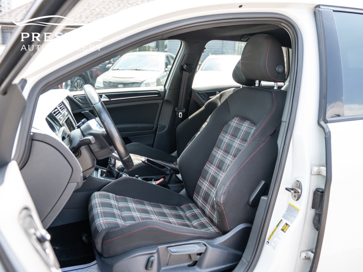 /prestigeautogallery/2015-Volkswagen-GolfGTI-4565442602733063.jpg