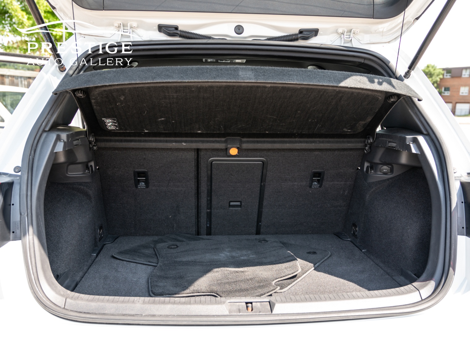/prestigeautogallery/2015-Volkswagen-GolfGTI-5524203808740029.jpg