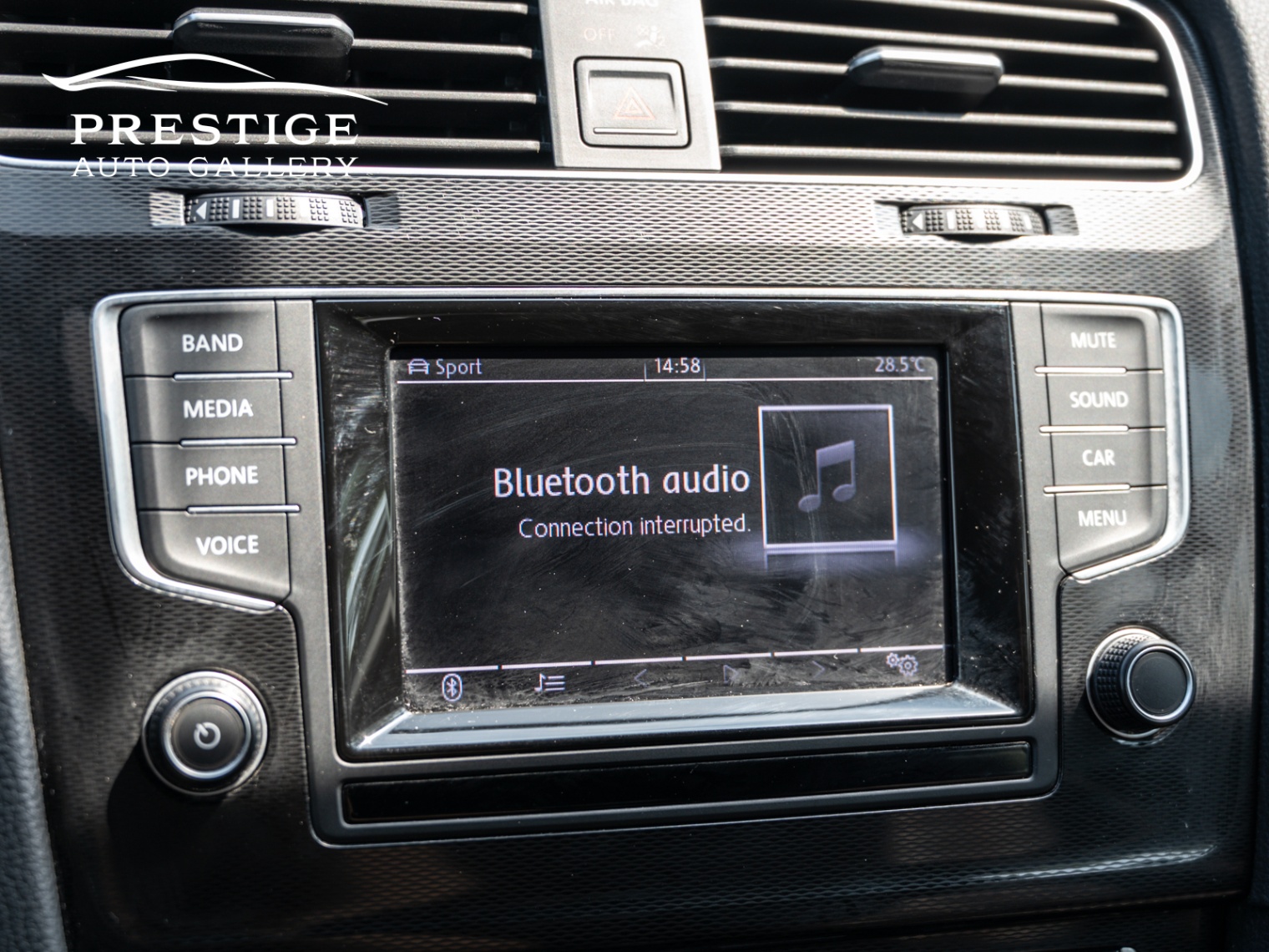 /prestigeautogallery/2015-Volkswagen-GolfGTI-5986582759549921.jpg