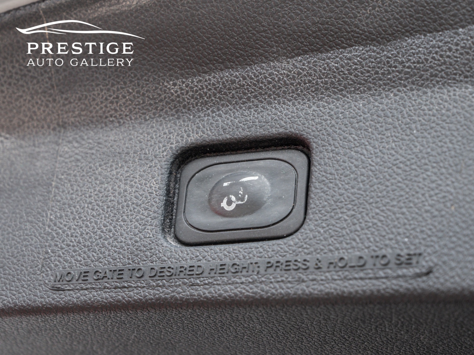 /prestigeautogallery/2016-Ford-Explorer-021022070703964335.jpg