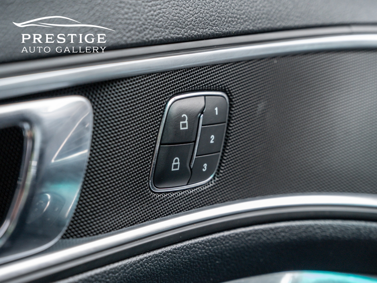 /prestigeautogallery/2016-Ford-Explorer-7041805619850579.jpg