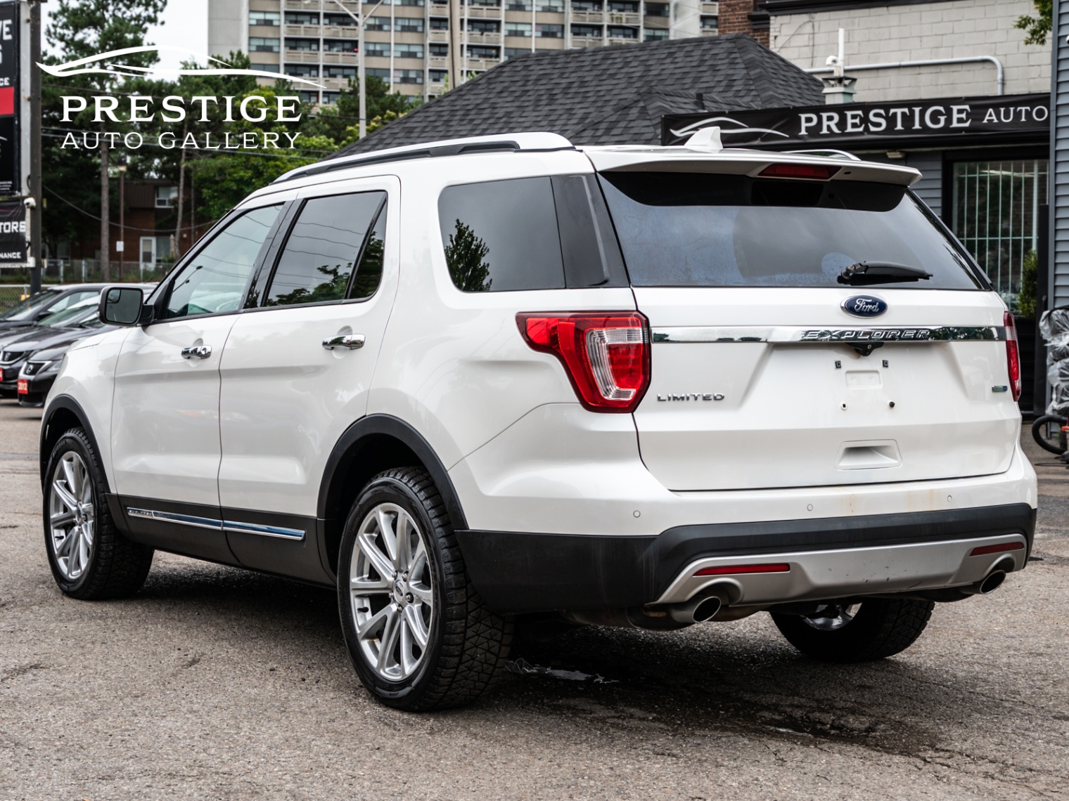 /prestigeautogallery/2016-Ford-Explorer-7370349351790908.jpg