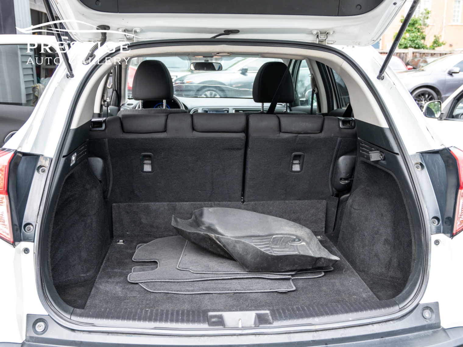 /prestigeautogallery/2016-Honda-HR-V-9549869738361376.jpg