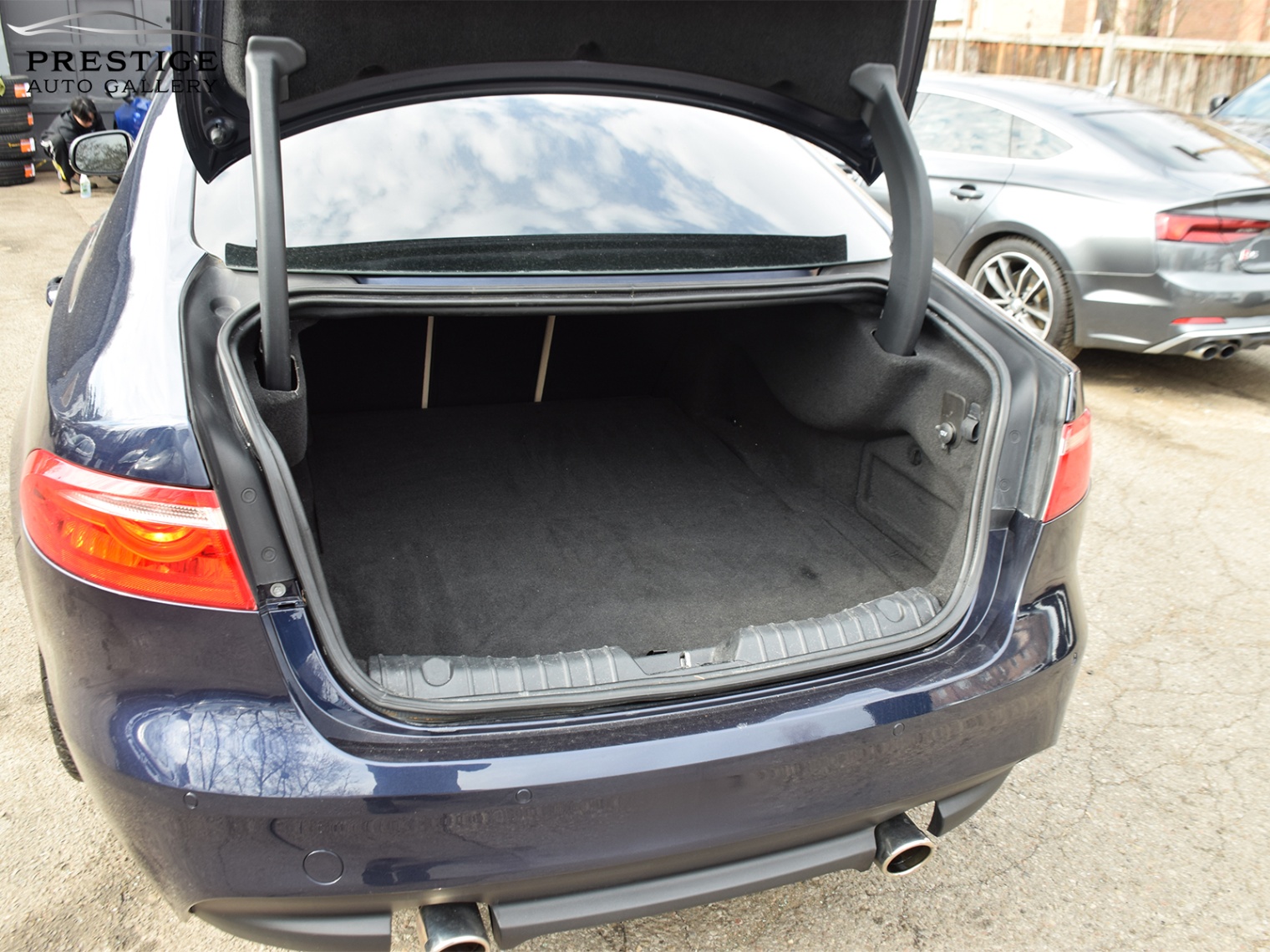 /prestigeautogallery/2016-Jaguar-XF-3254023147227325.jpg