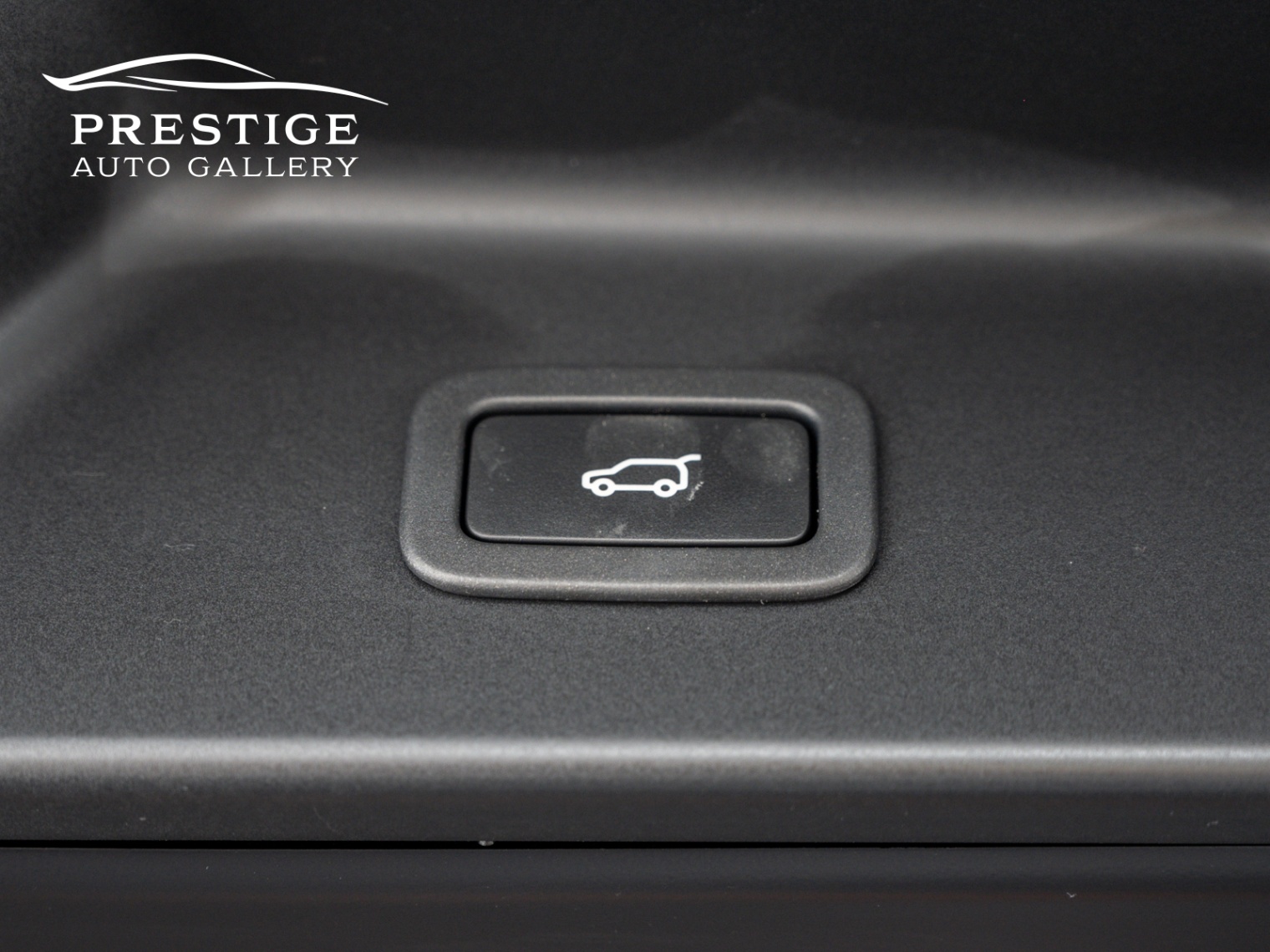 /prestigeautogallery/2016-LandRover-RangeRover-7752138191783196.jpg