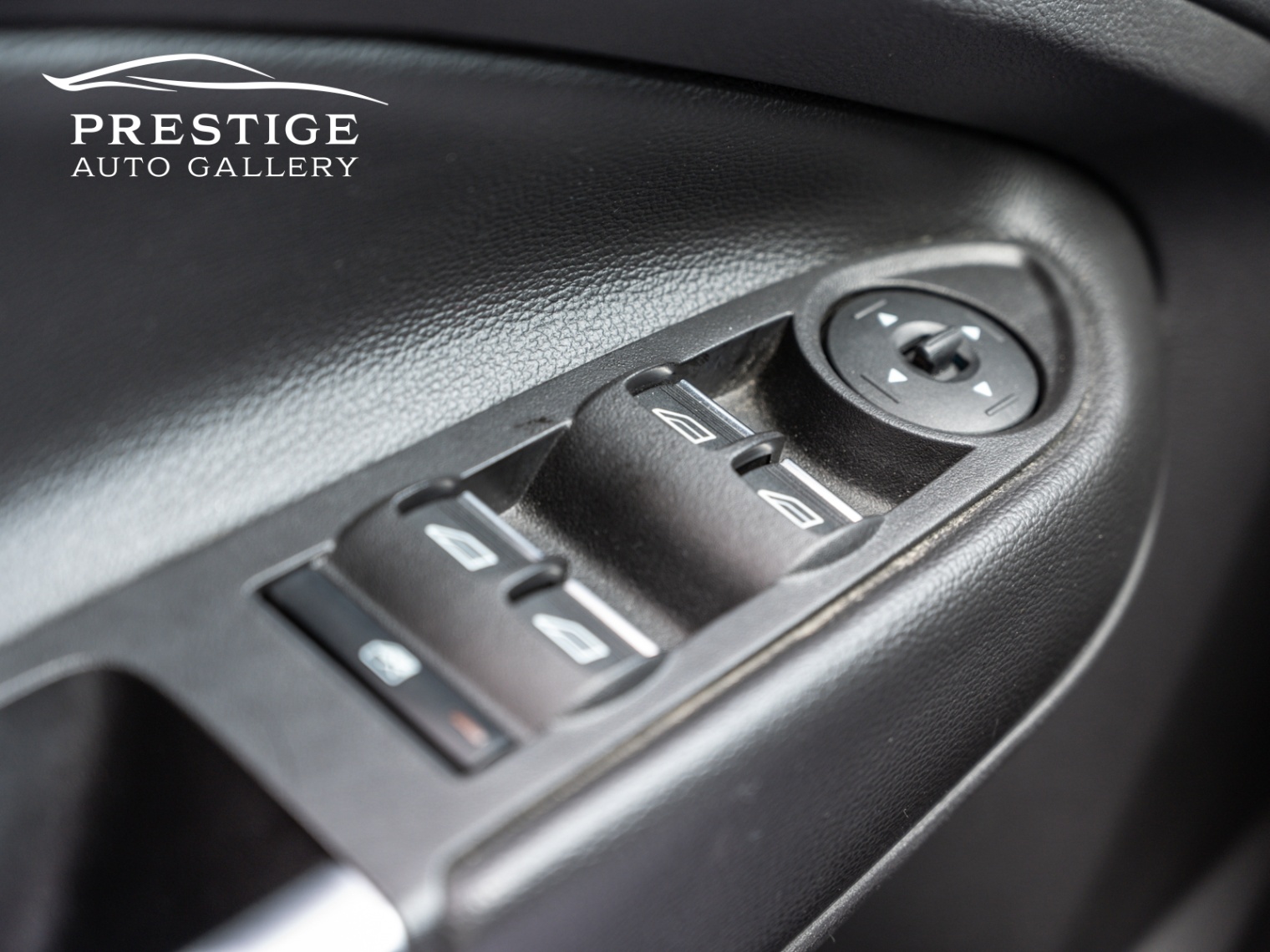 /prestigeautogallery/2017-Ford-Escape-42438634909497686.jpg