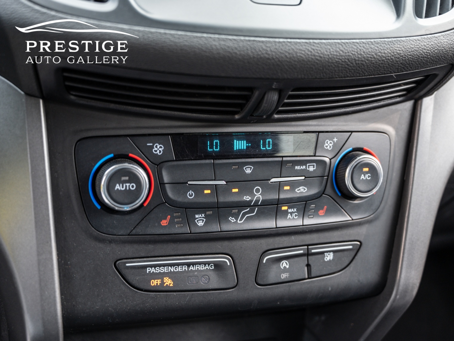 /prestigeautogallery/2017-Ford-Escape-503465792218887.jpg