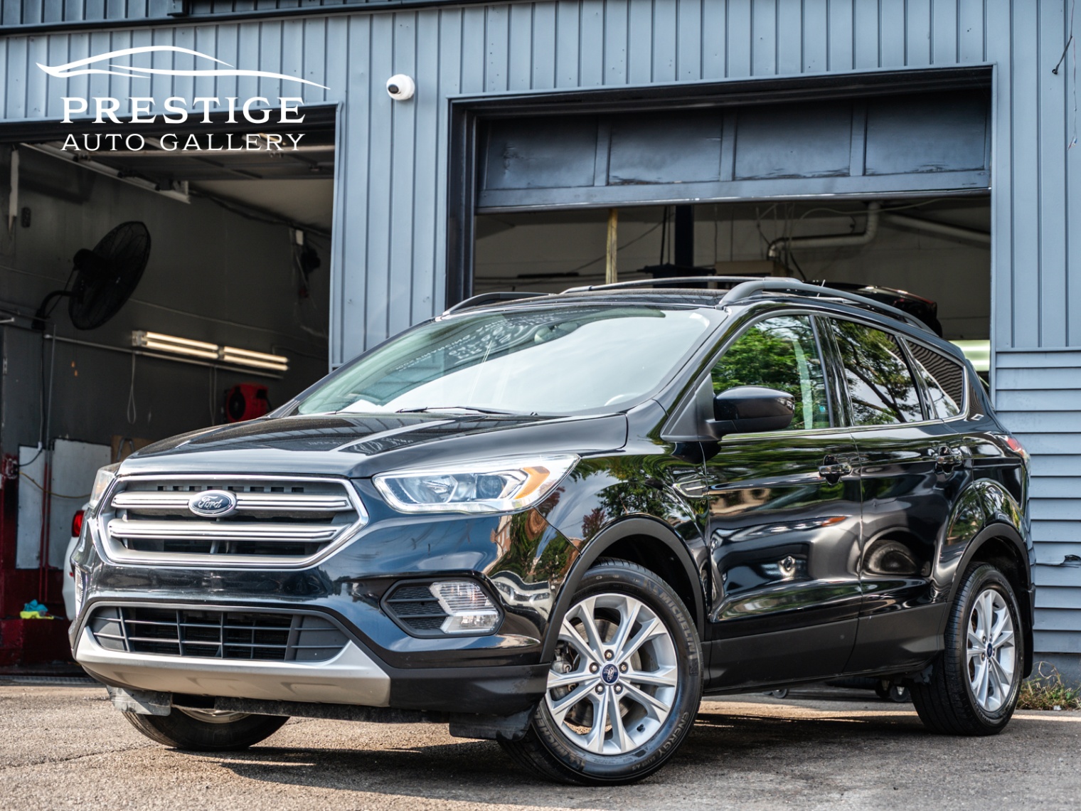 /prestigeautogallery/2017-Ford-Escape-6267189632189636.jpg