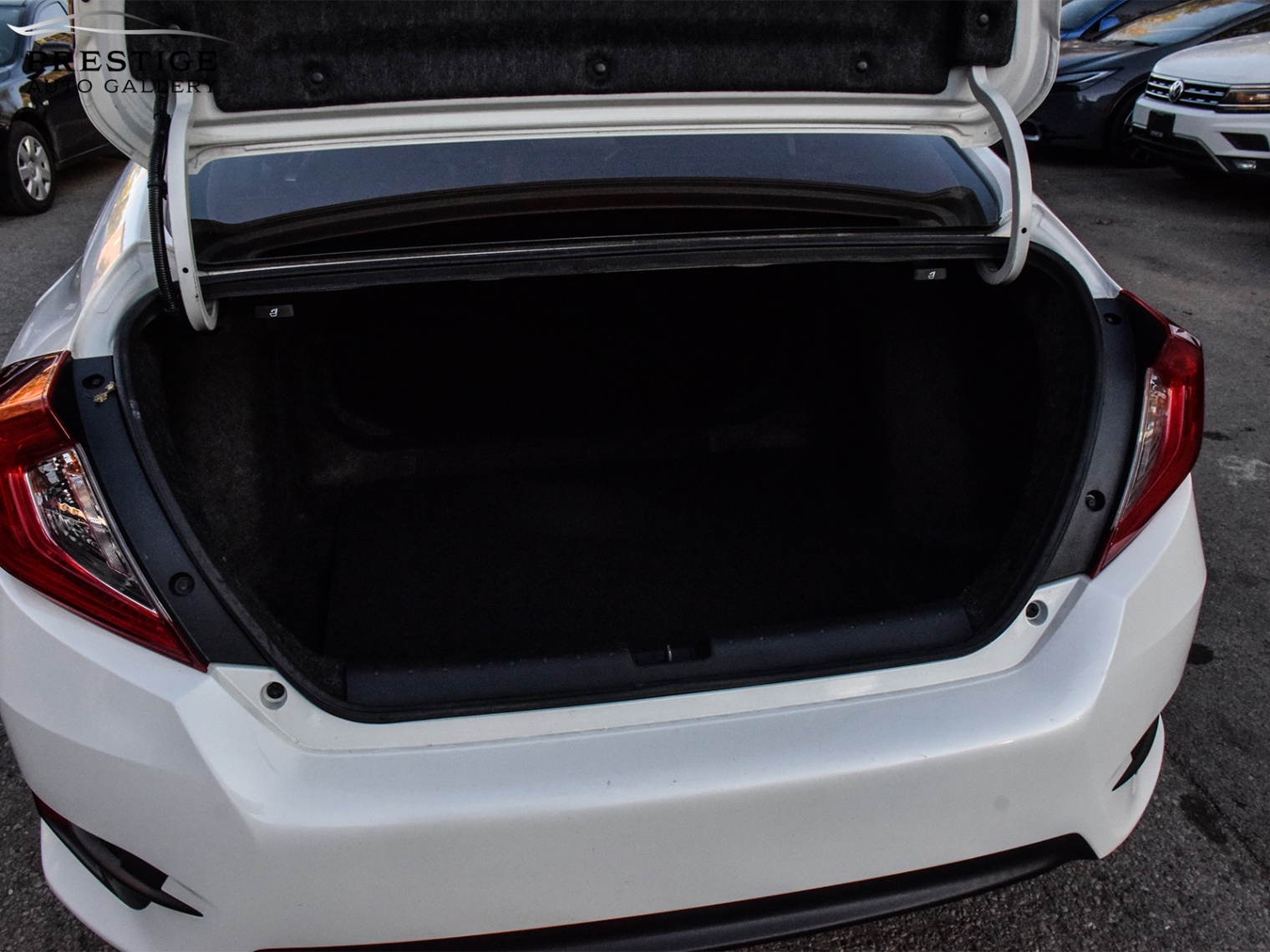 /prestigeautogallery/2017-Honda-Civic-15717483291600876.jpg
