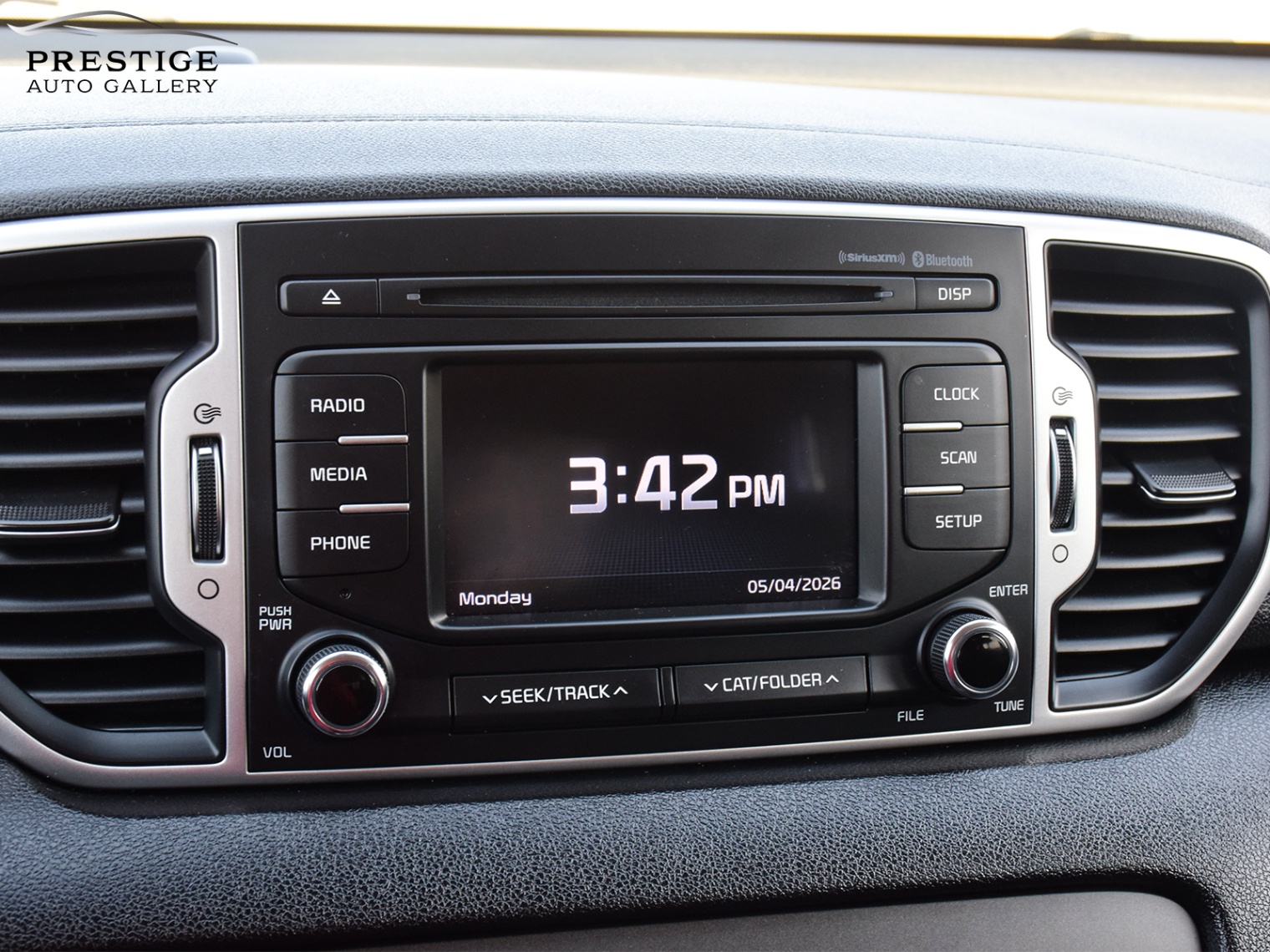 /prestigeautogallery/2017-Kia-Sportage-13650492826871674.jpg