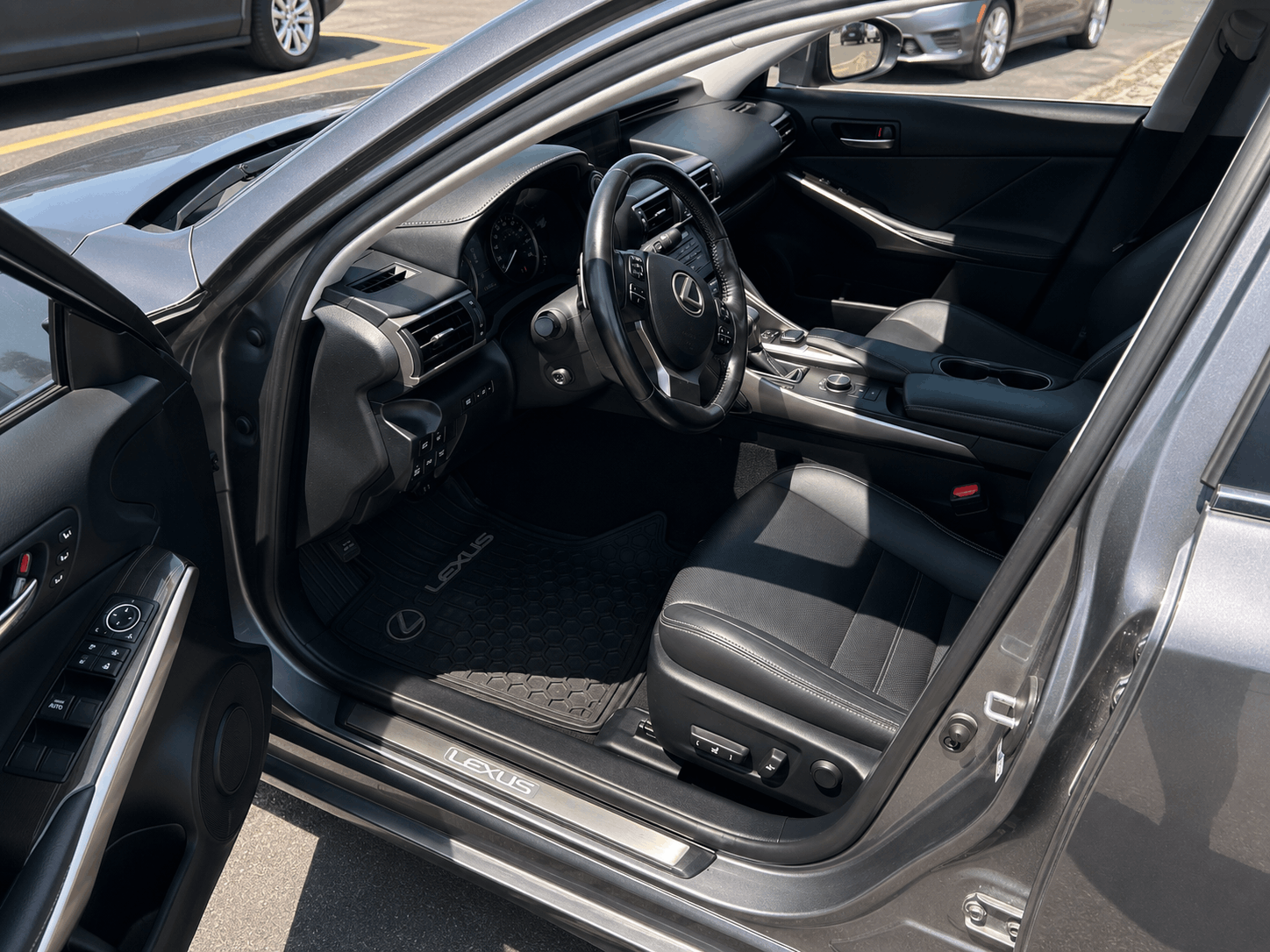 /prestigeautogallery/2017-Lexus-IS-5655122972518356.jpg