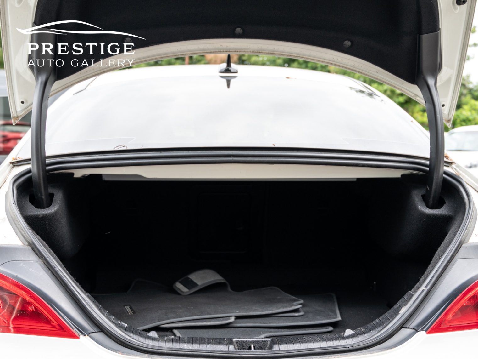 /prestigeautogallery/2017-Mercedes-Benz-CLA-class-4747141231863712.jpg
