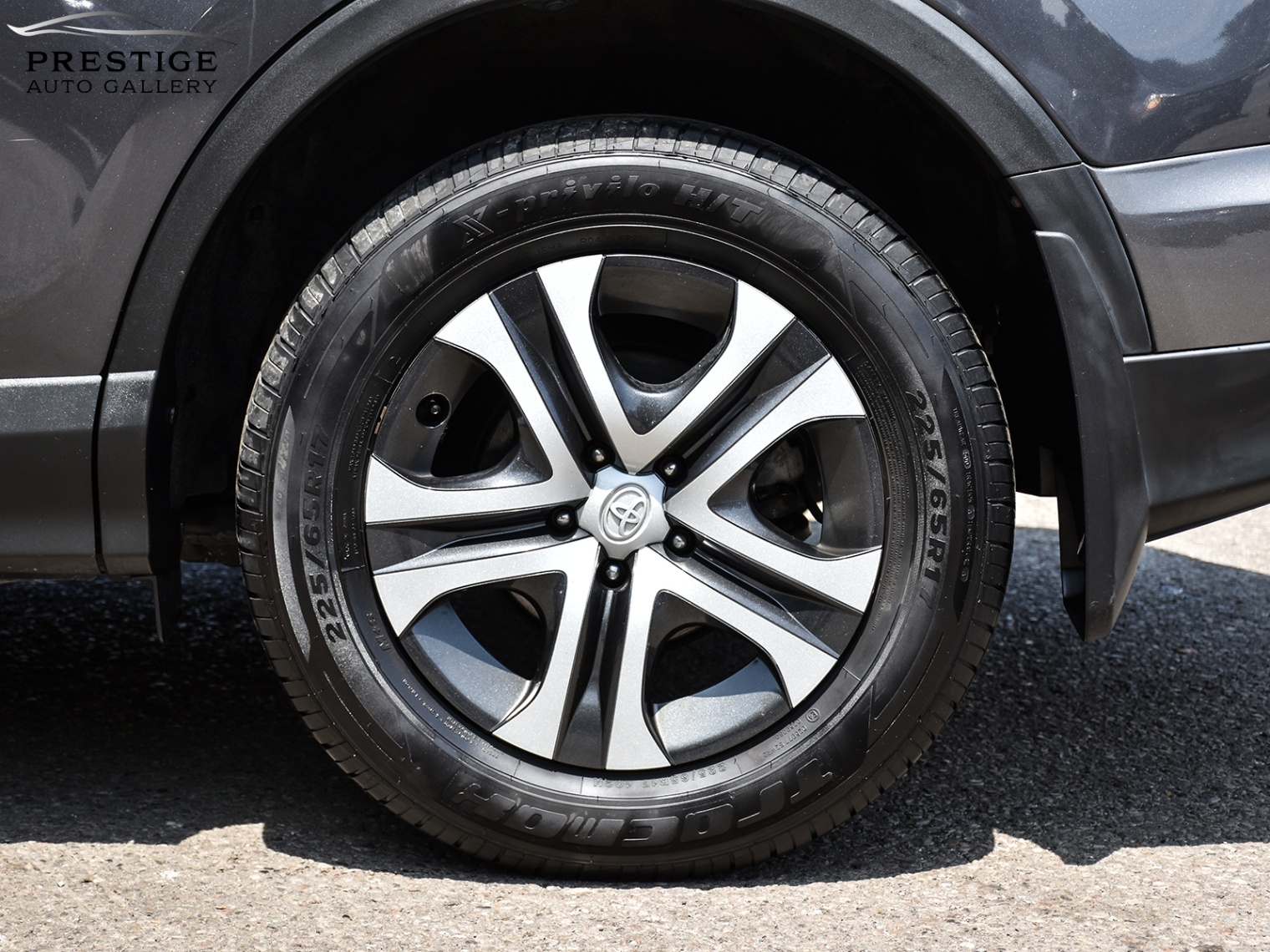 /prestigeautogallery/2017-Toyota-RAV4-6060066172379481.jpg