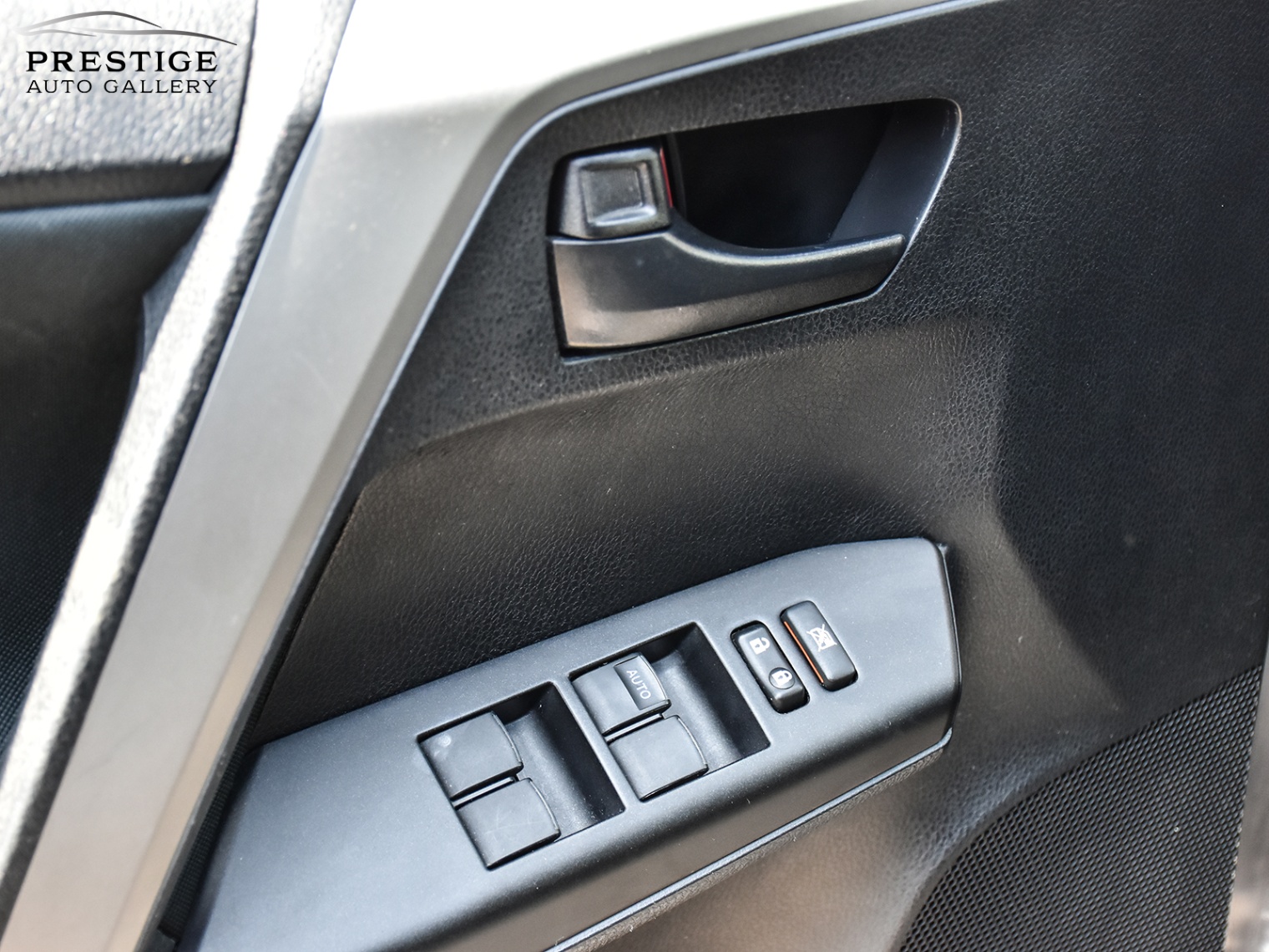 /prestigeautogallery/2017-Toyota-RAV4-8802524960444706.jpg