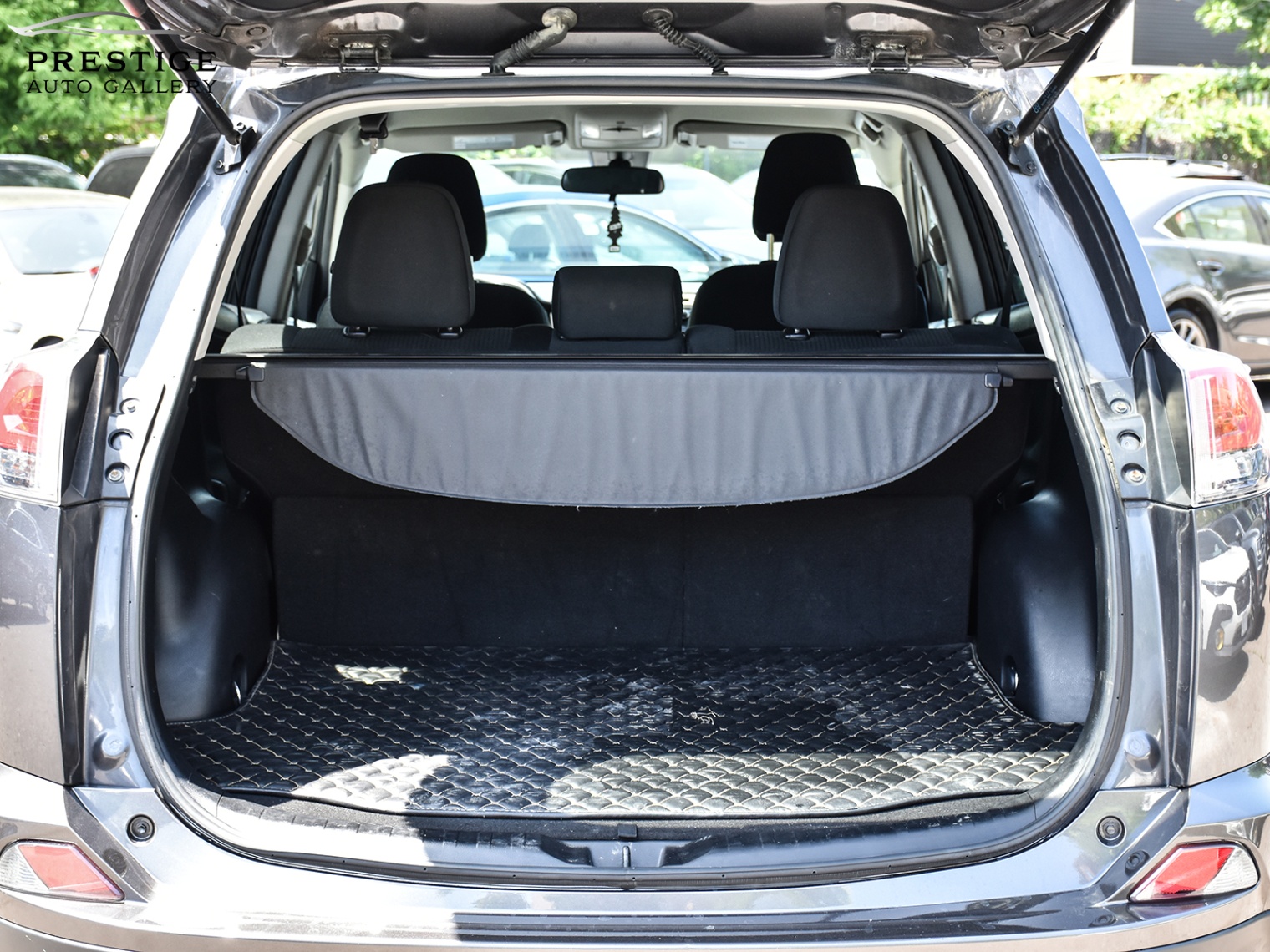 /prestigeautogallery/2017-Toyota-RAV4-9853873193436662.jpg