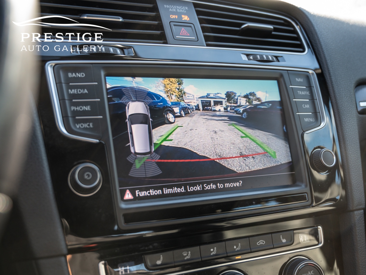 /prestigeautogallery/2017-Volkswagen-GolfR-19413991436096878.jpg