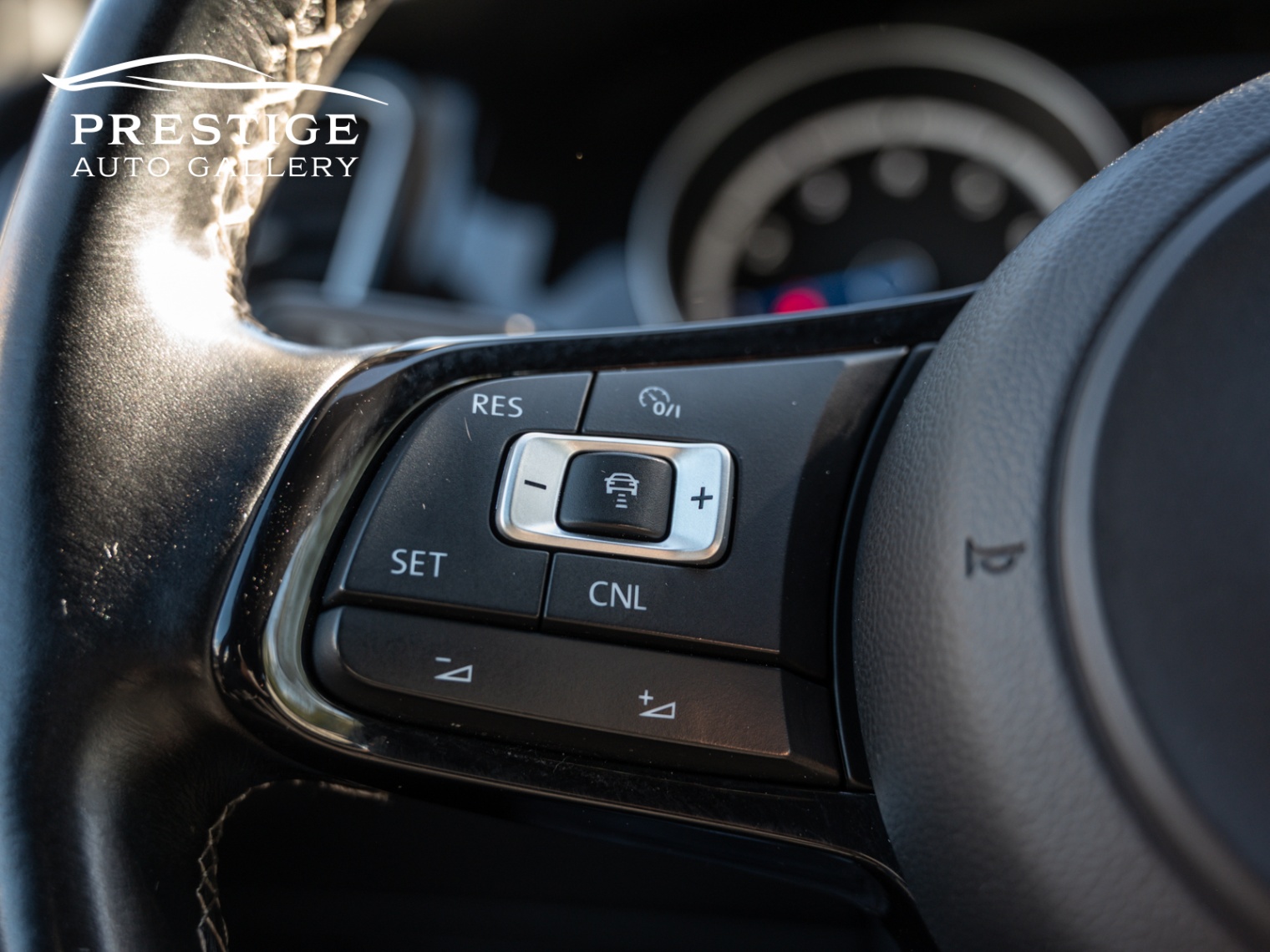 /prestigeautogallery/2017-Volkswagen-GolfR-5826762418557212.jpg