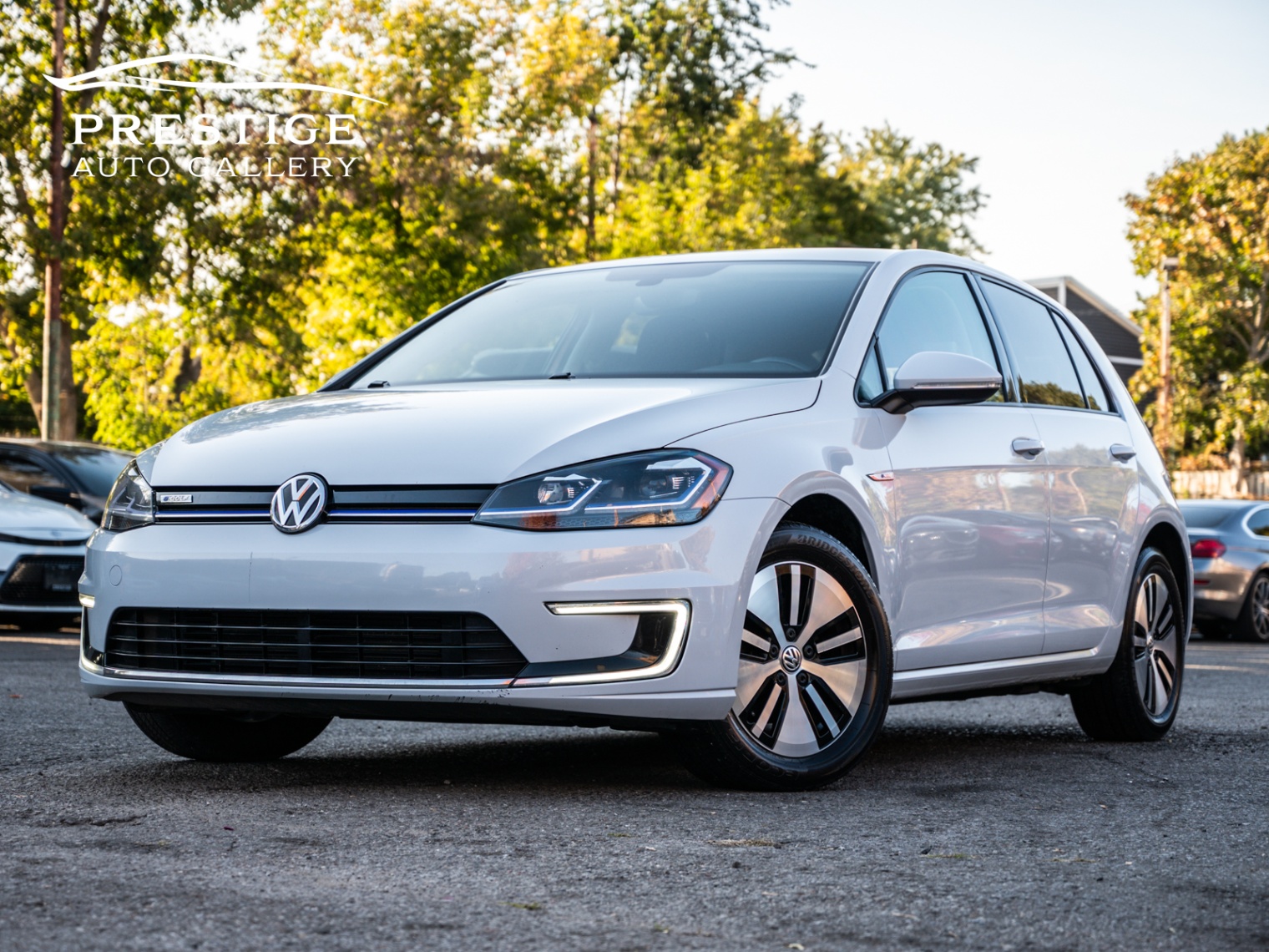 /prestigeautogallery/2017-Volkswagen-e-Golf-0029289158291299078.jpg