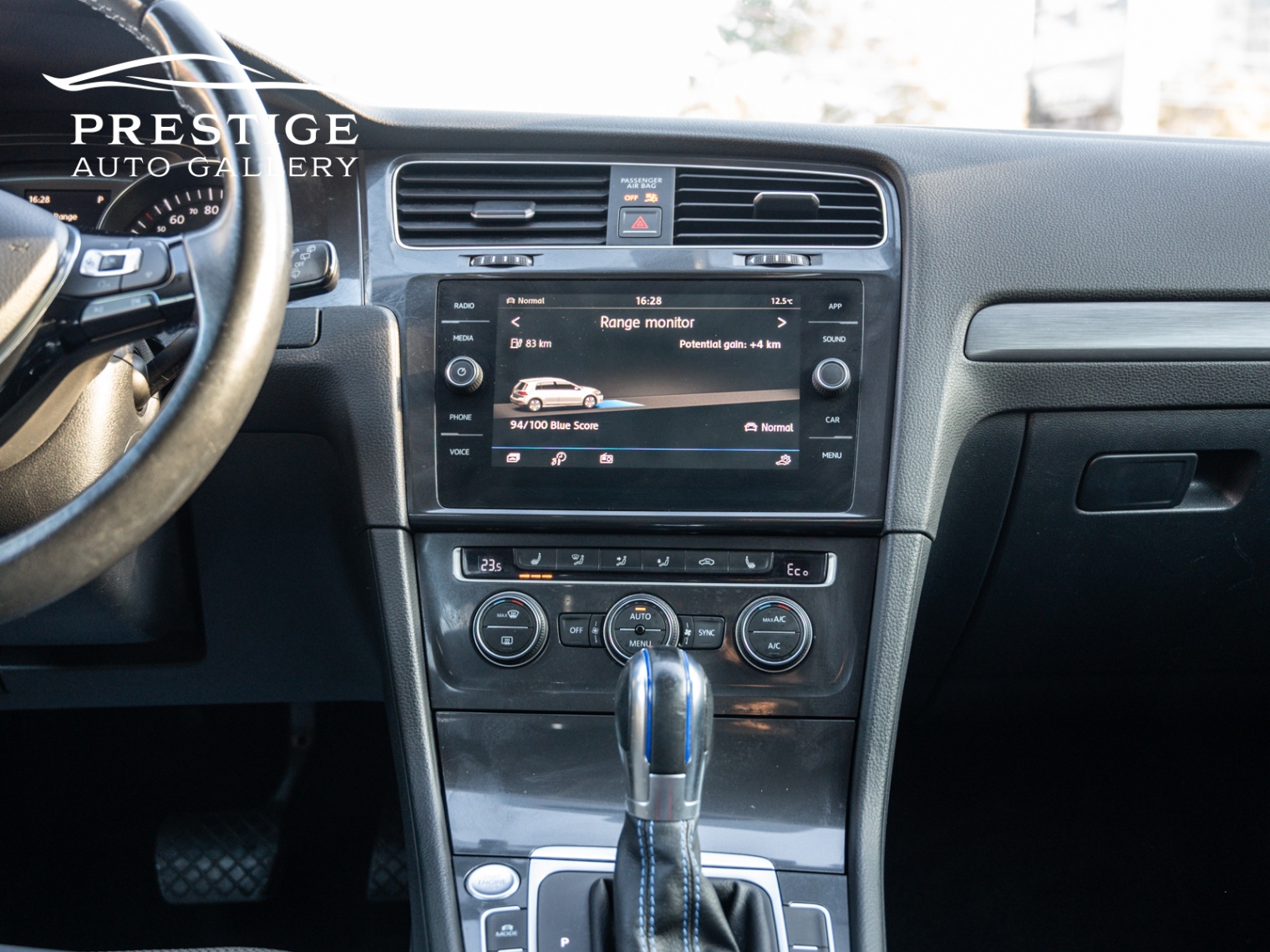 /prestigeautogallery/2017-Volkswagen-e-Golf-14444645577156745.jpg