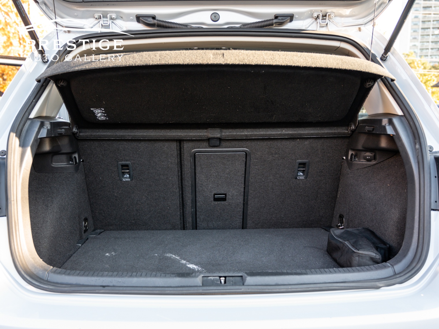 /prestigeautogallery/2017-Volkswagen-e-Golf-2173064972204397.jpg
