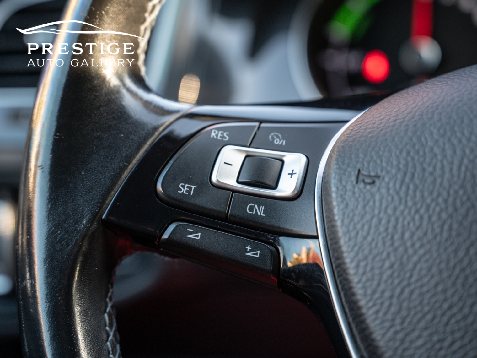 /prestigeautogallery/2017-Volkswagen-e-Golf-32103731870417596.jpg