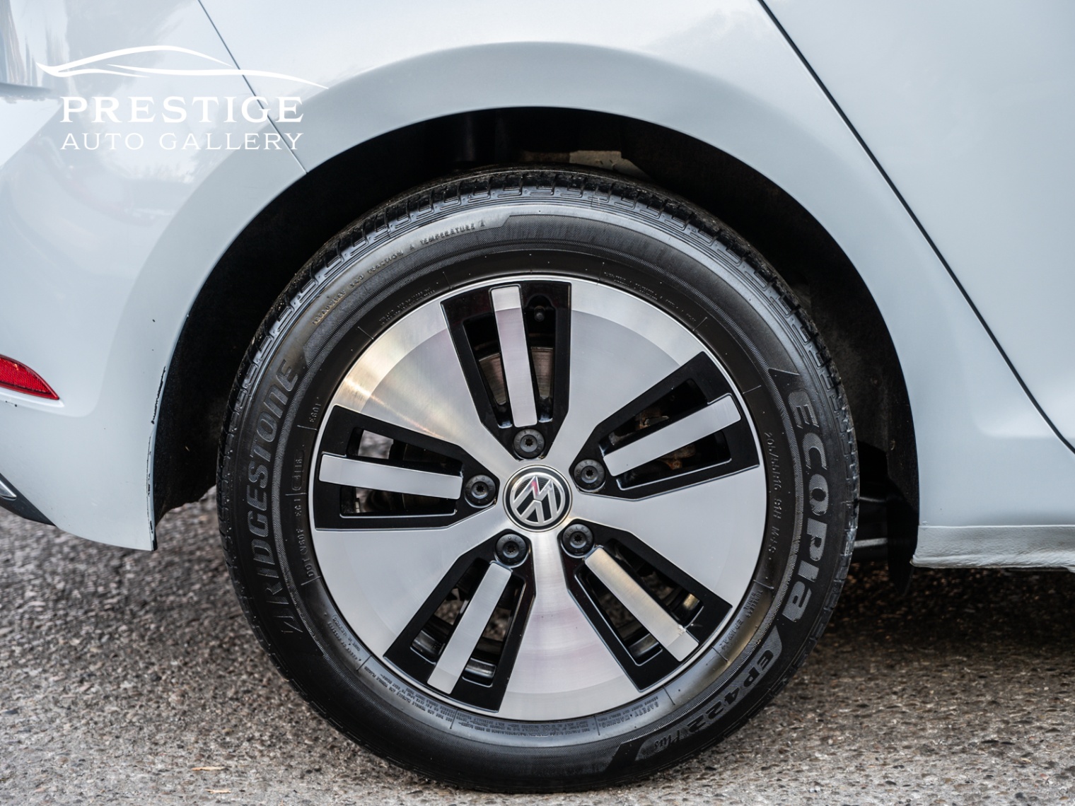 /prestigeautogallery/2017-Volkswagen-e-Golf-6626770594286786.jpg