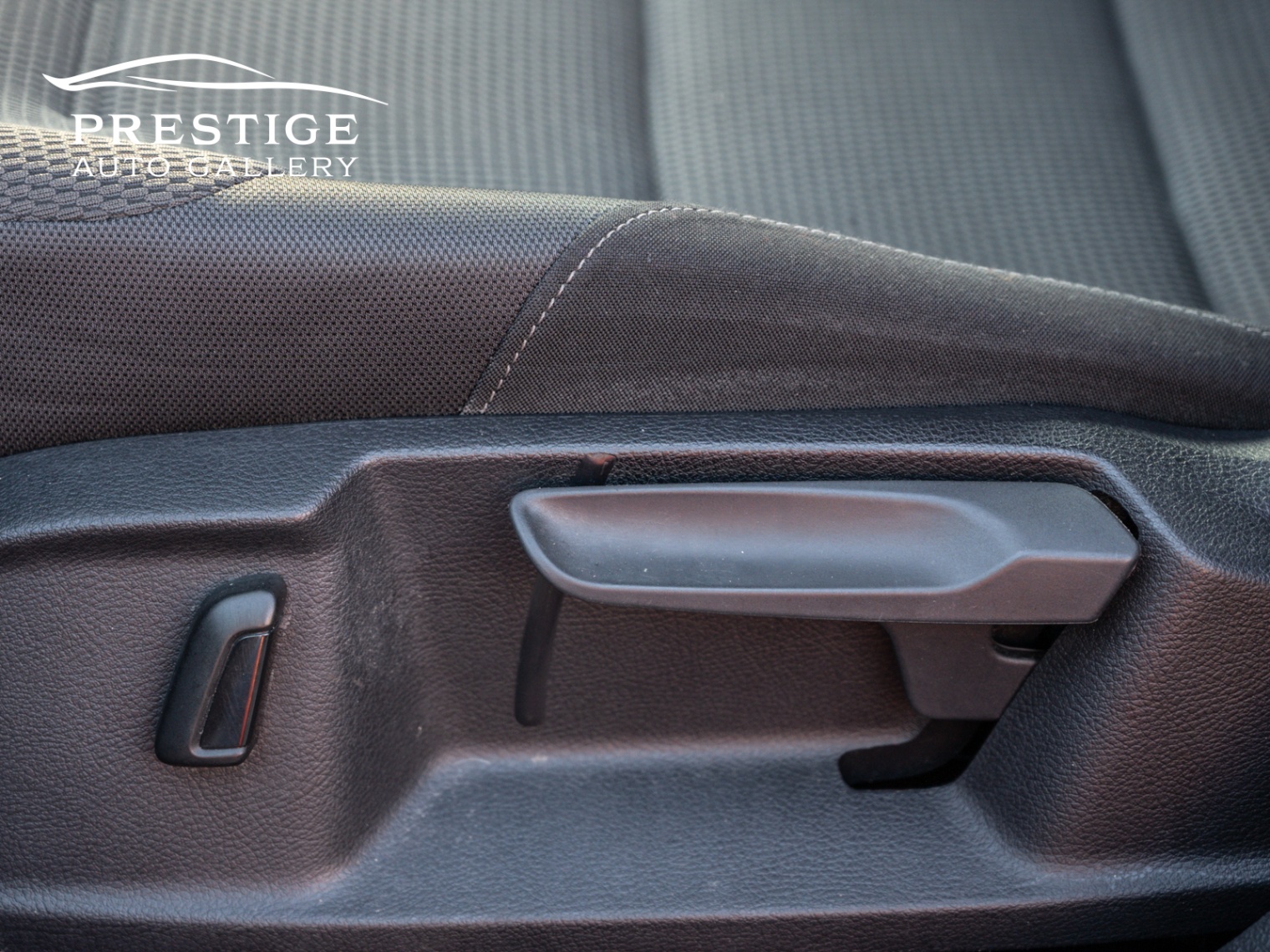 /prestigeautogallery/2017-Volkswagen-e-Golf-9723651826833455.jpg
