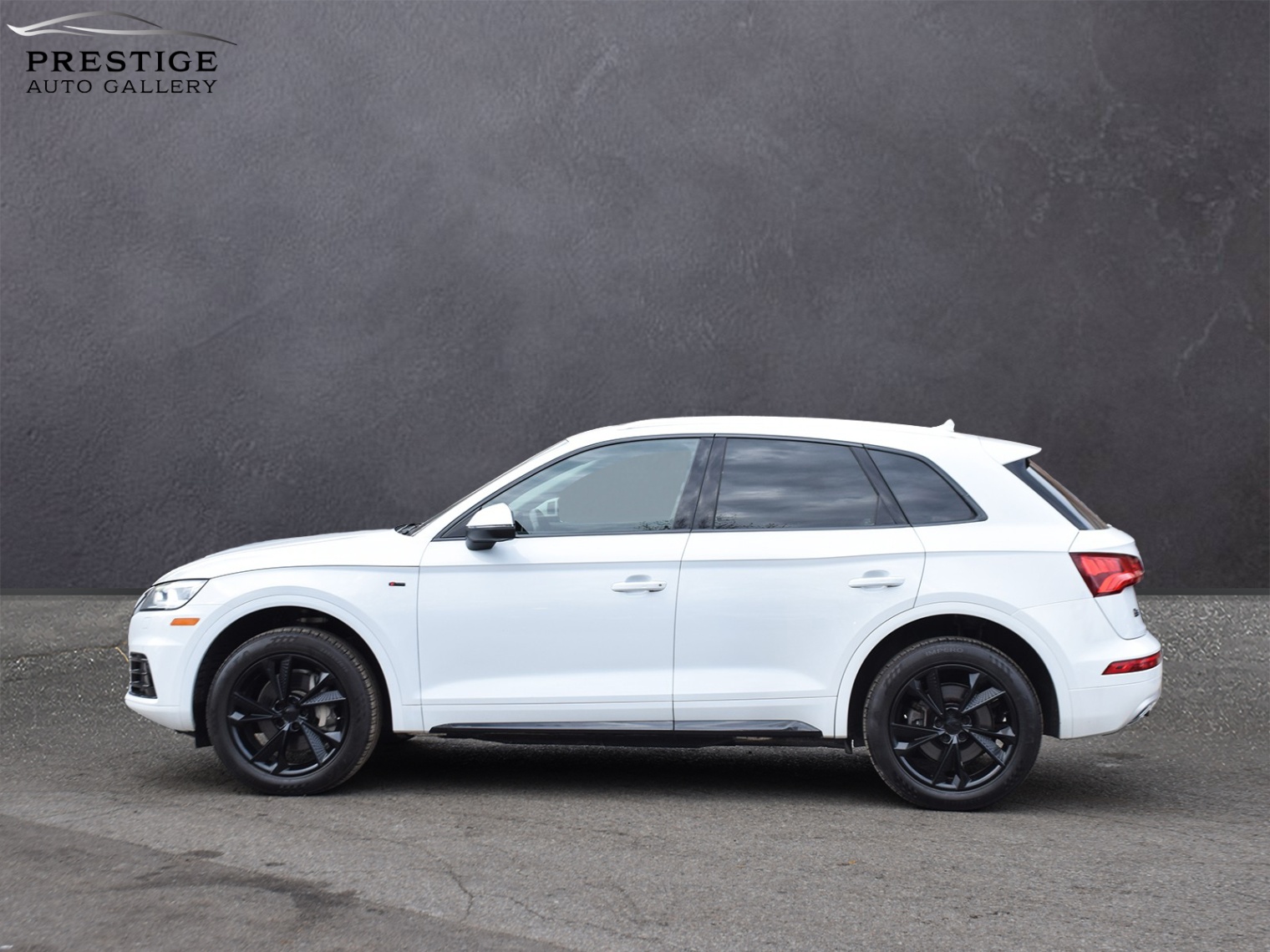 /prestigeautogallery/2018-Audi-Q5-008770388195640466.jpg