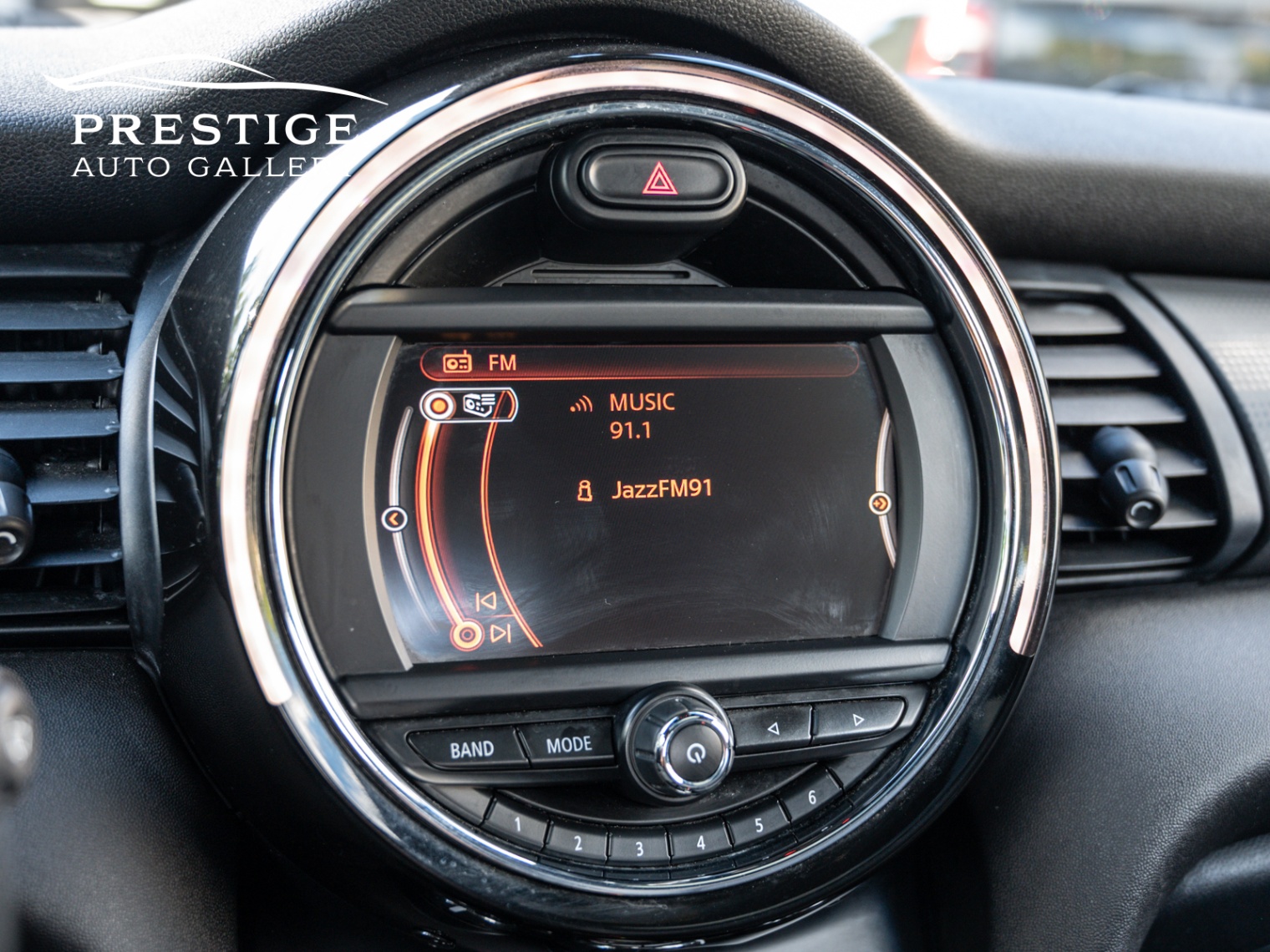 /prestigeautogallery/2018-MINI-3Door-07905940564946223.jpg