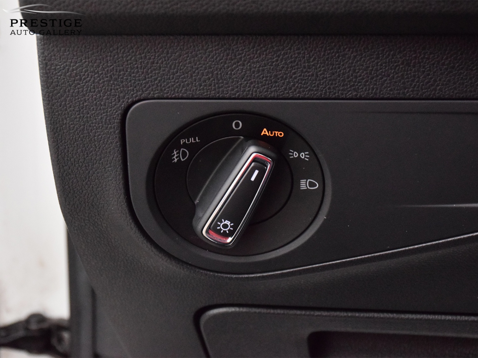 /prestigeautogallery/2018-Volkswagen-Tiguan-2659562891551537.jpg