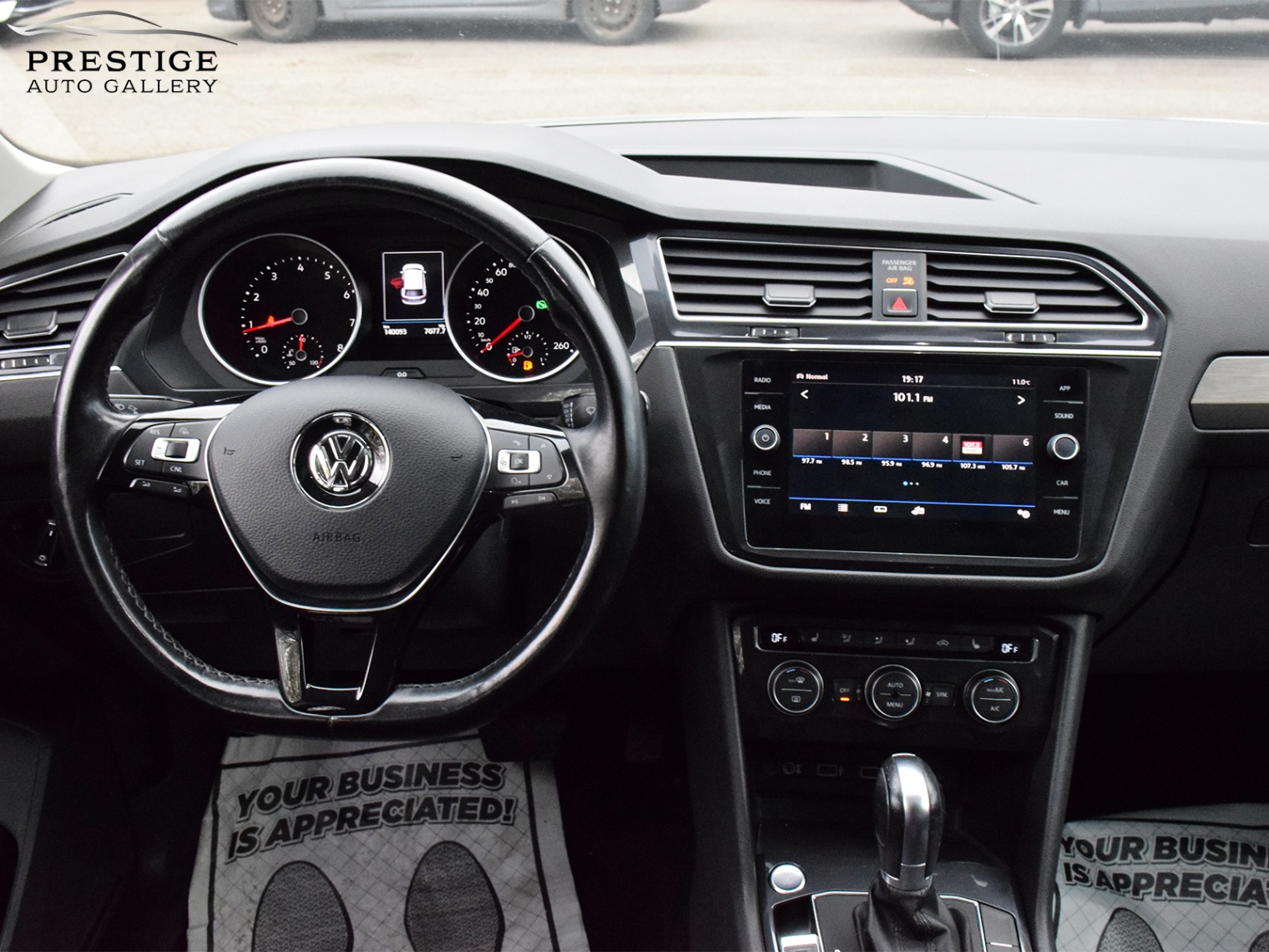 /prestigeautogallery/2018-Volkswagen-Tiguan-6325775425007556.jpg