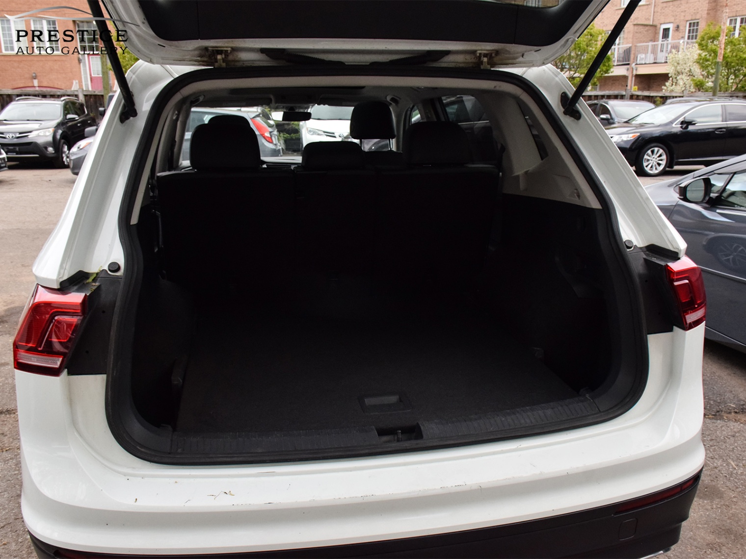 /prestigeautogallery/2018-Volkswagen-Tiguan-963913192513125.jpg