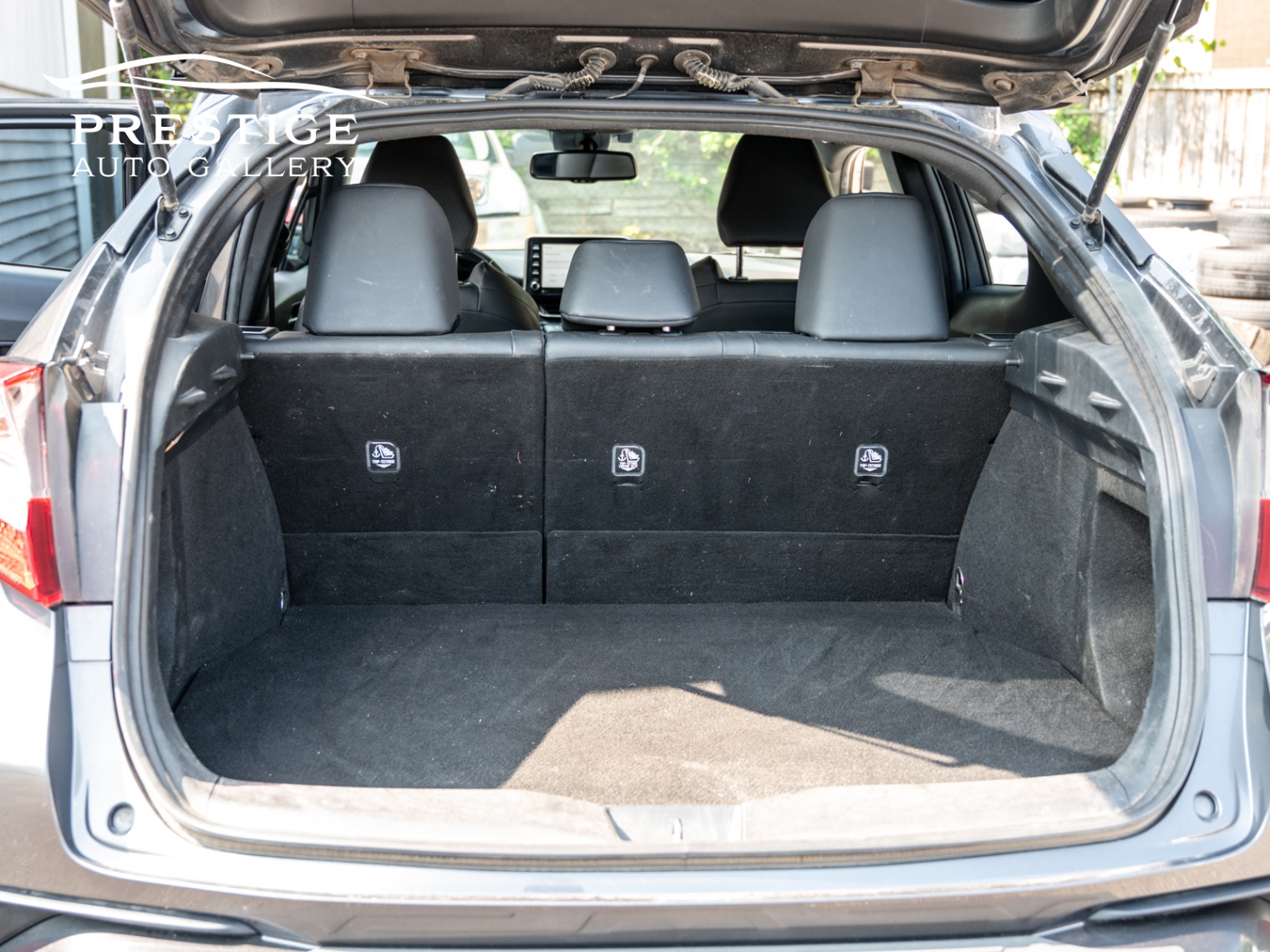 /prestigeautogallery/2019-Toyota-C-HR-05949040638059122.jpg