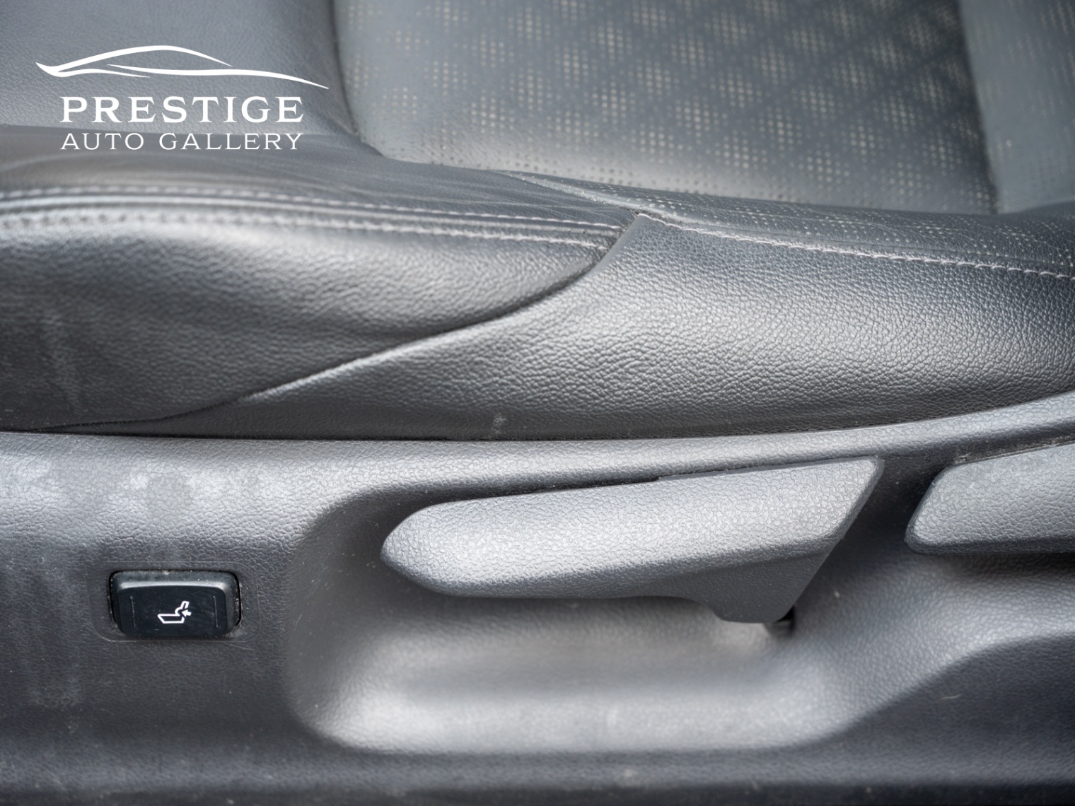/prestigeautogallery/2019-Toyota-C-HR-7486051657996289.jpg