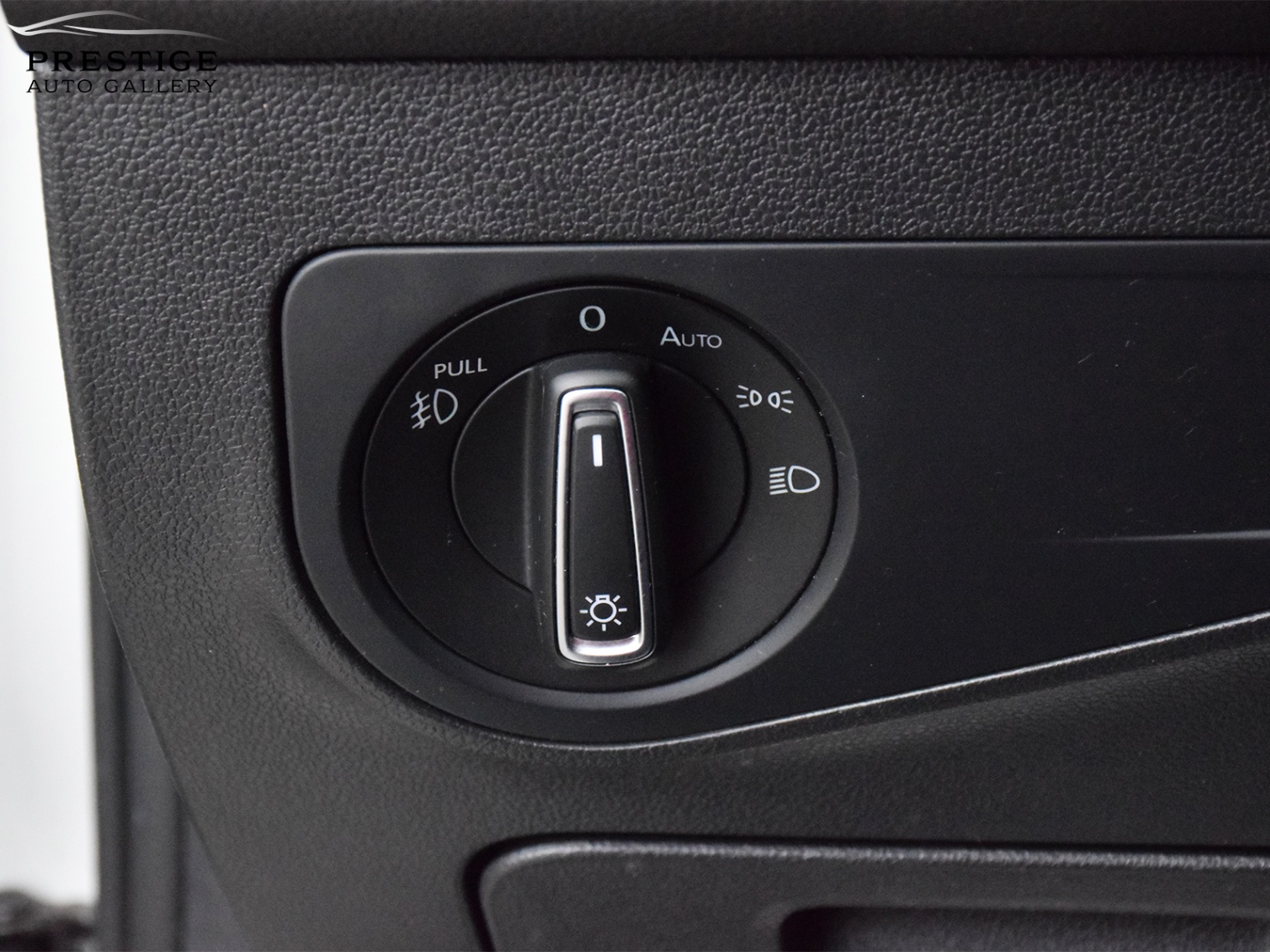 /prestigeautogallery/2019-Volkswagen-Tiguan-06936829445755399.jpg