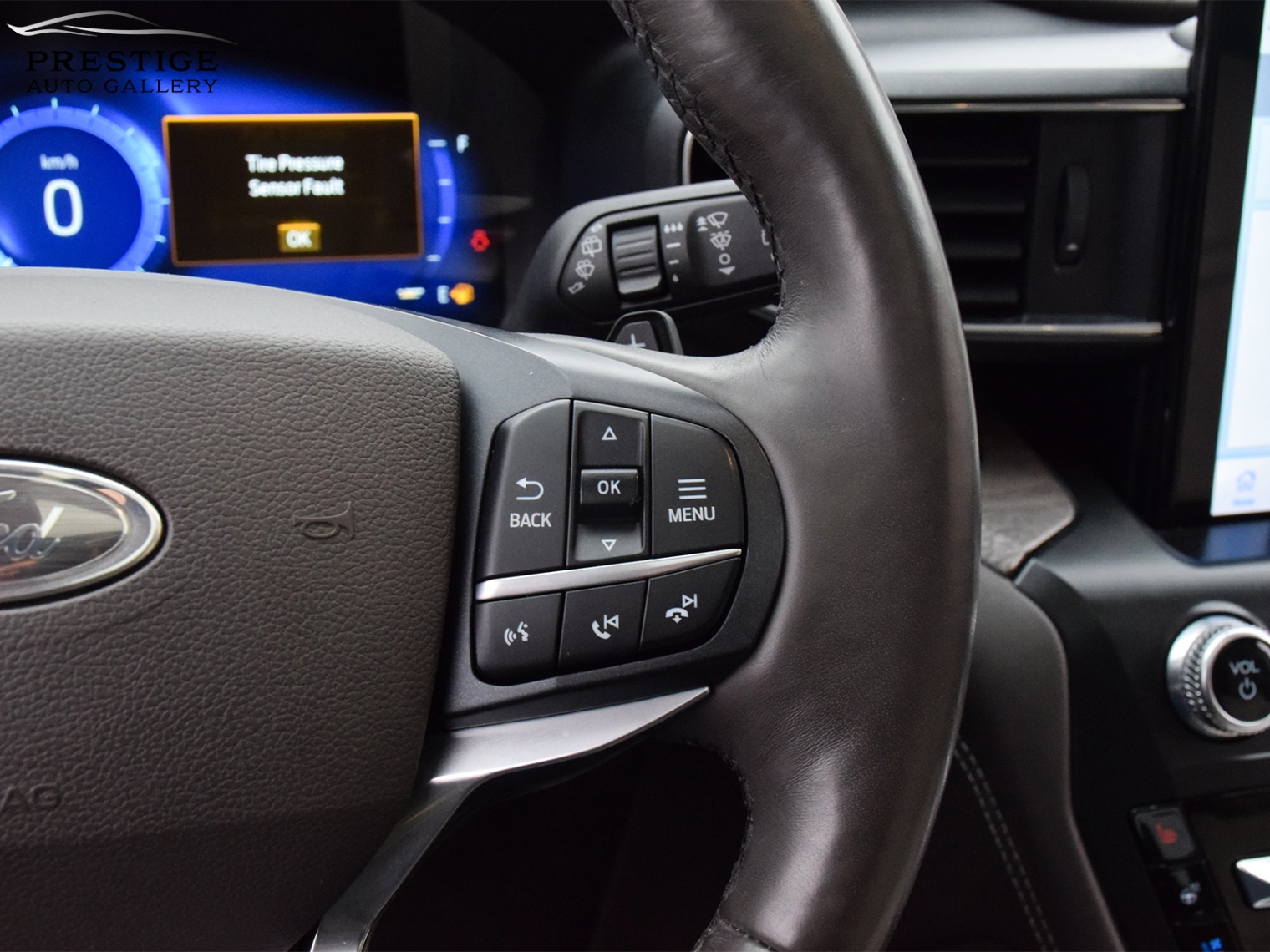 /prestigeautogallery/2020-Ford-Explorer-5728319620336266.jpg
