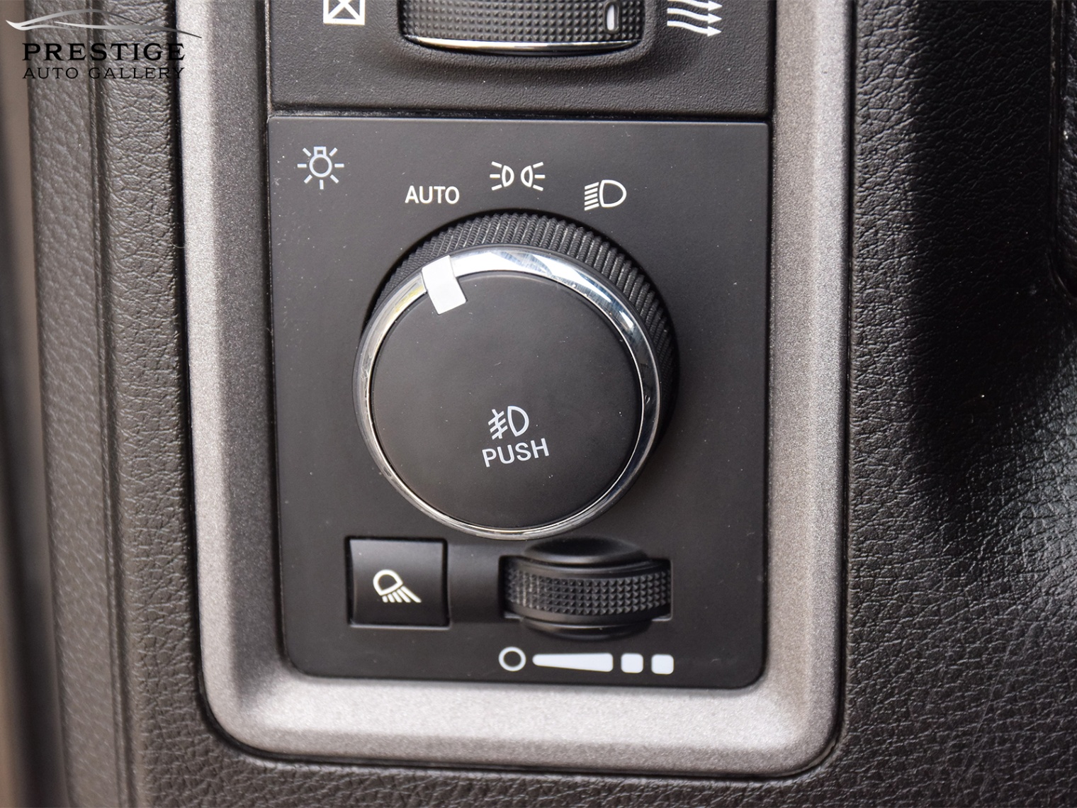 /prestigeautogallery/2021-Ram-1500Classic-5937110401910668.jpg