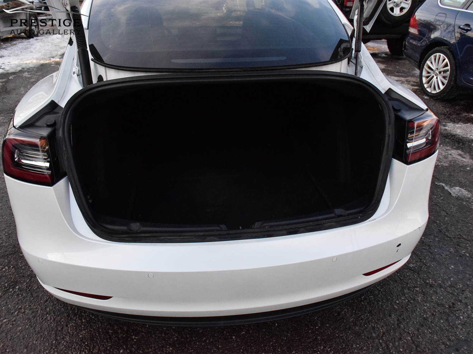 /prestigeautogallery/2021-Tesla-Model3-44679142126085125.jpg
