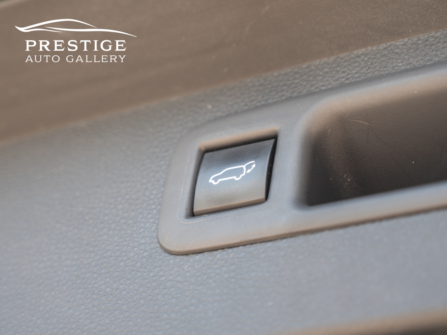 /prestigeautogallery/2021-Toyota-Highlander-07347300681873437.jpg