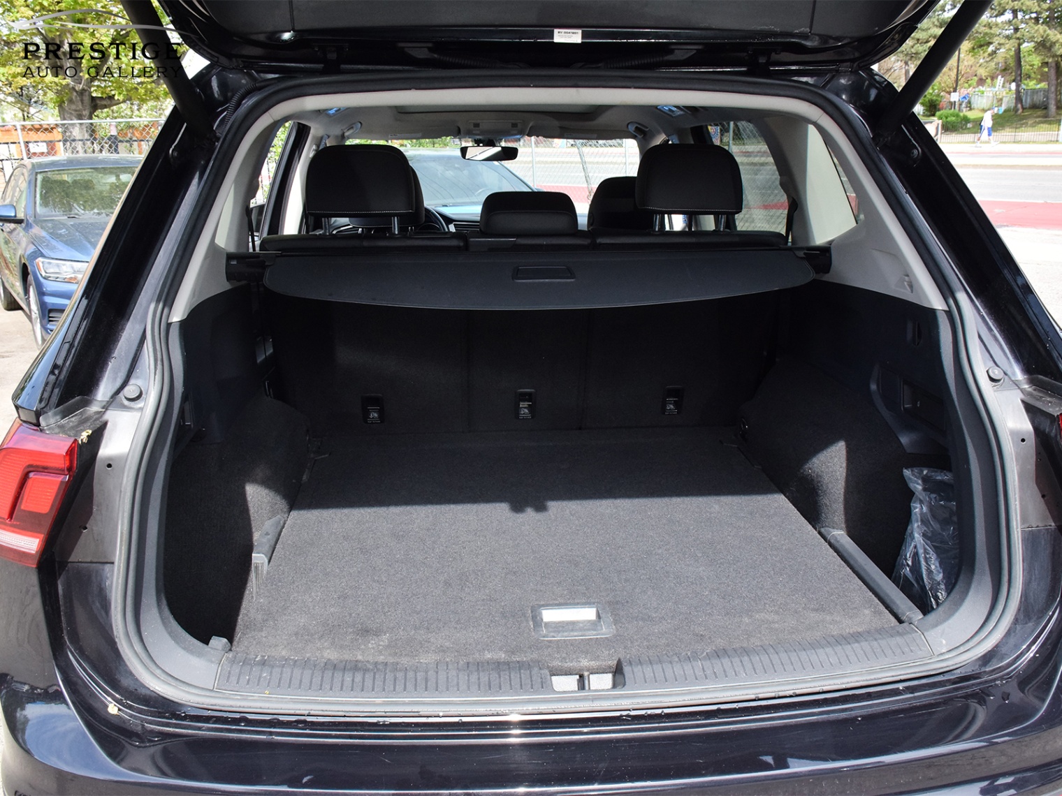/prestigeautogallery/2021-Volkswagen-Tiguan-01247191287629934.jpg