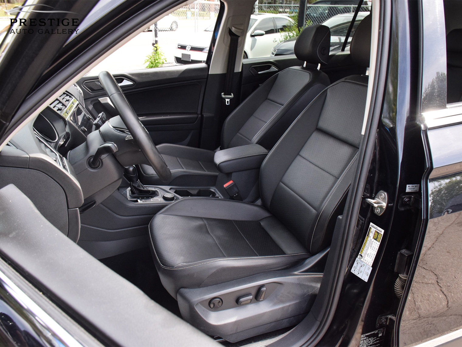 /prestigeautogallery/2021-Volkswagen-Tiguan-8688648217320831.jpg