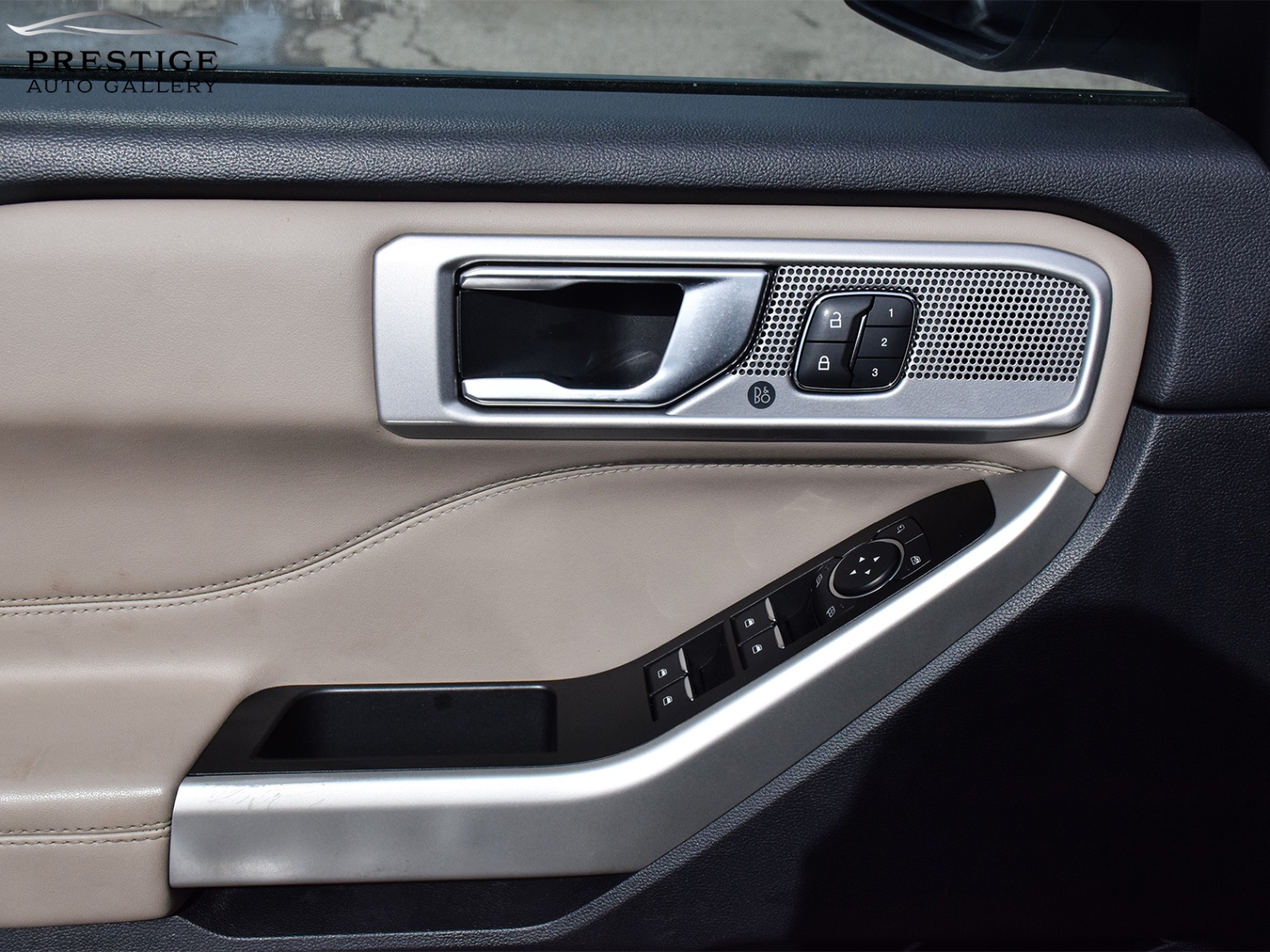 /prestigeautogallery/2022-Ford-Explorer-5097307342589588.jpg