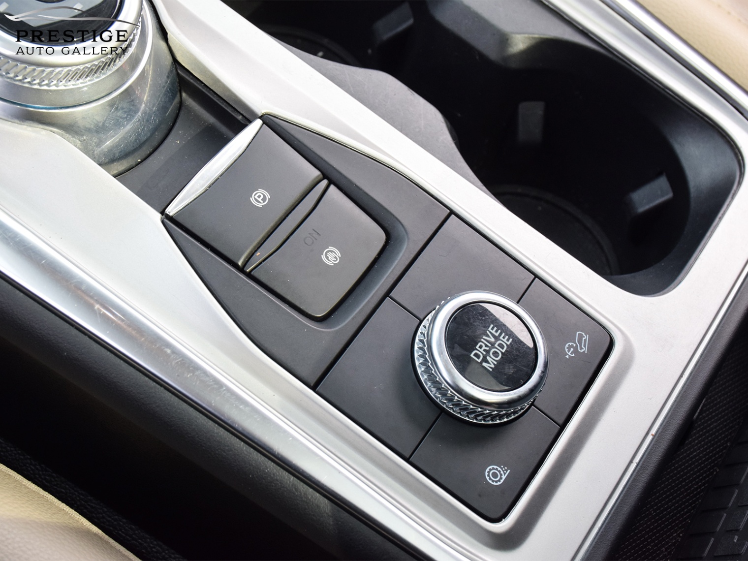 /prestigeautogallery/2022-Ford-Explorer-7365240947879996.jpg