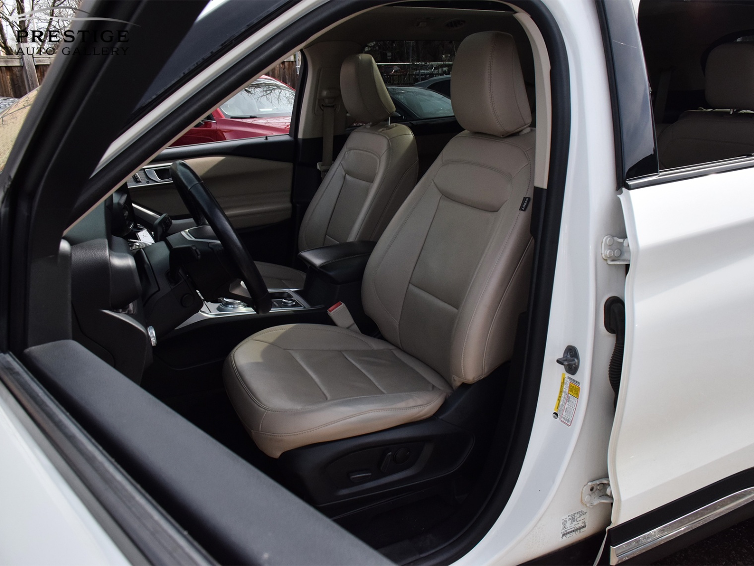 /prestigeautogallery/2022-Ford-Explorer-9288860696992678.jpg