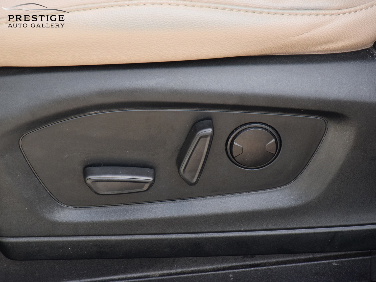 /prestigeautogallery/2022-Ford-Explorer-9745795012189868.jpg