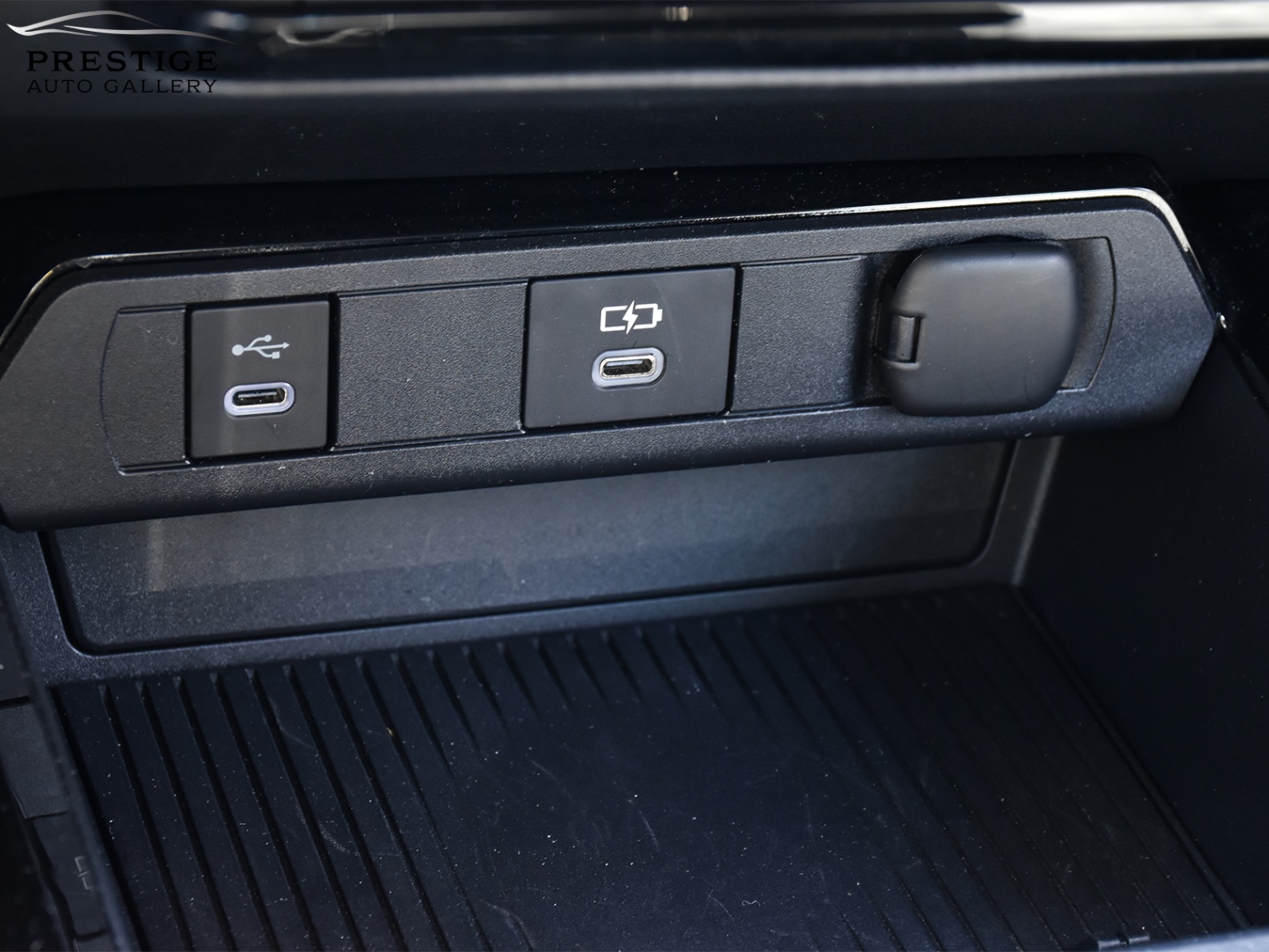 /prestigeautogallery/2024-Toyota-PriusPrime-04605340311652317.jpg
