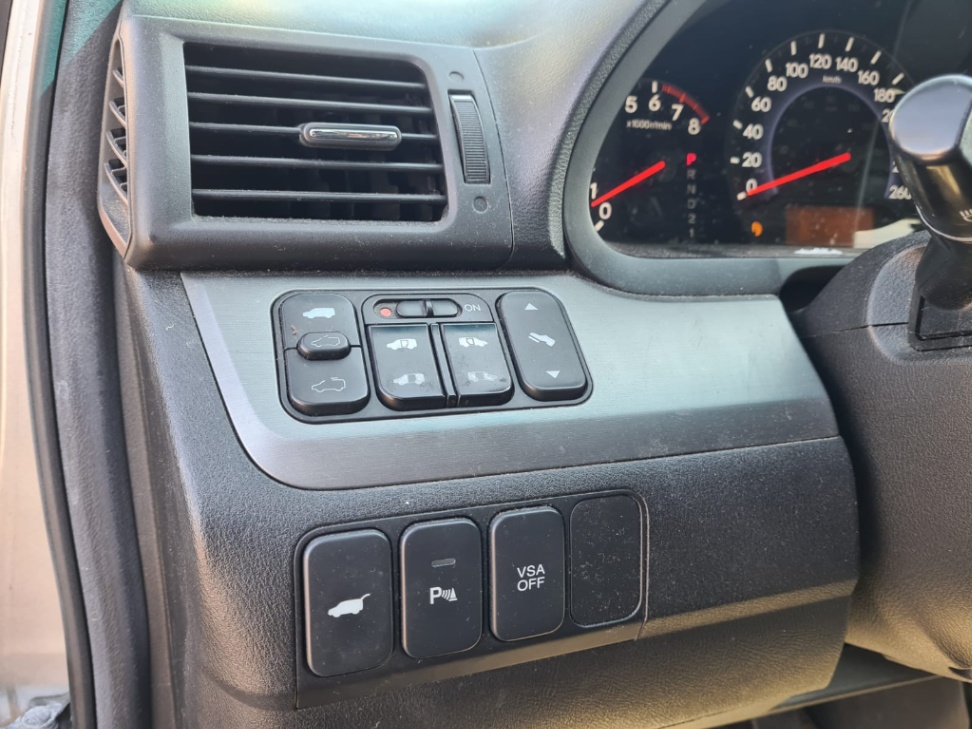 /rahmanmotors/2005-Honda-Odyssey-4783620841390577.jpg