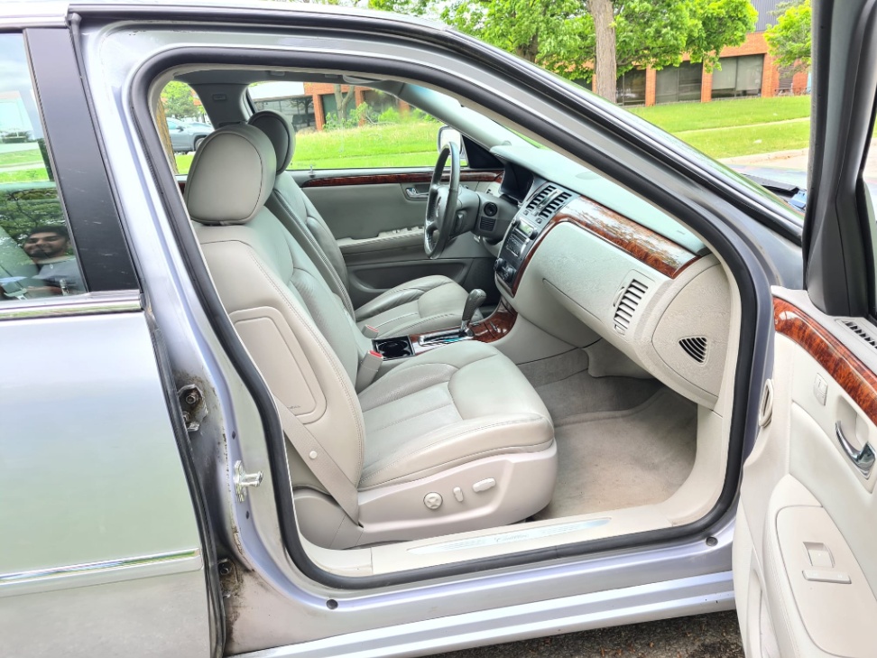/rahmanmotors/2006-Cadillac-DTS-08936450506061955.jpg