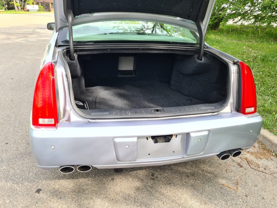 /rahmanmotors/2006-Cadillac-DTS-4866872788358758.jpg