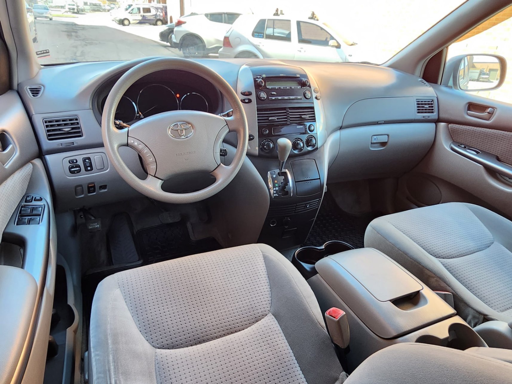 /rahmanmotors/2006-Toyota-Sienna-29547882570846595.jpg
